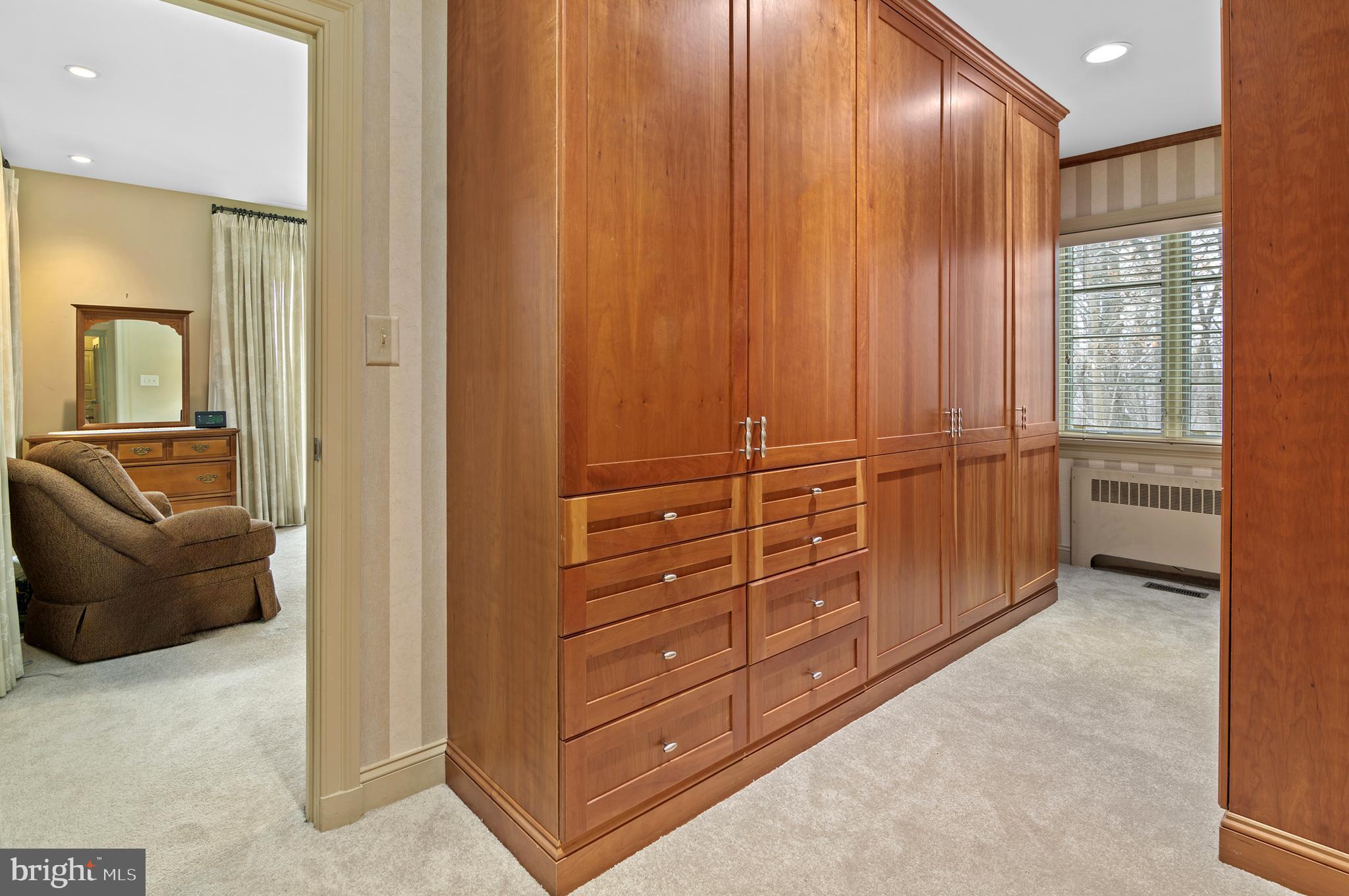 CAVESWOOD - Residential