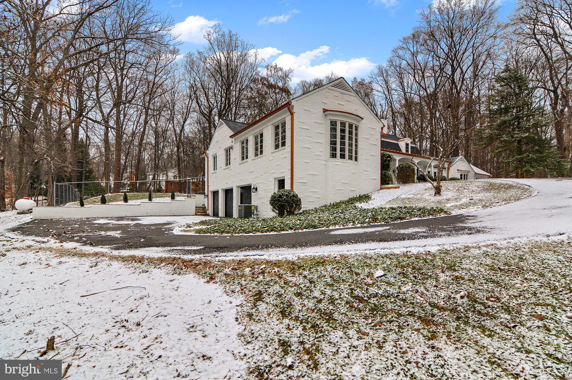 CAVESWOOD - Residential