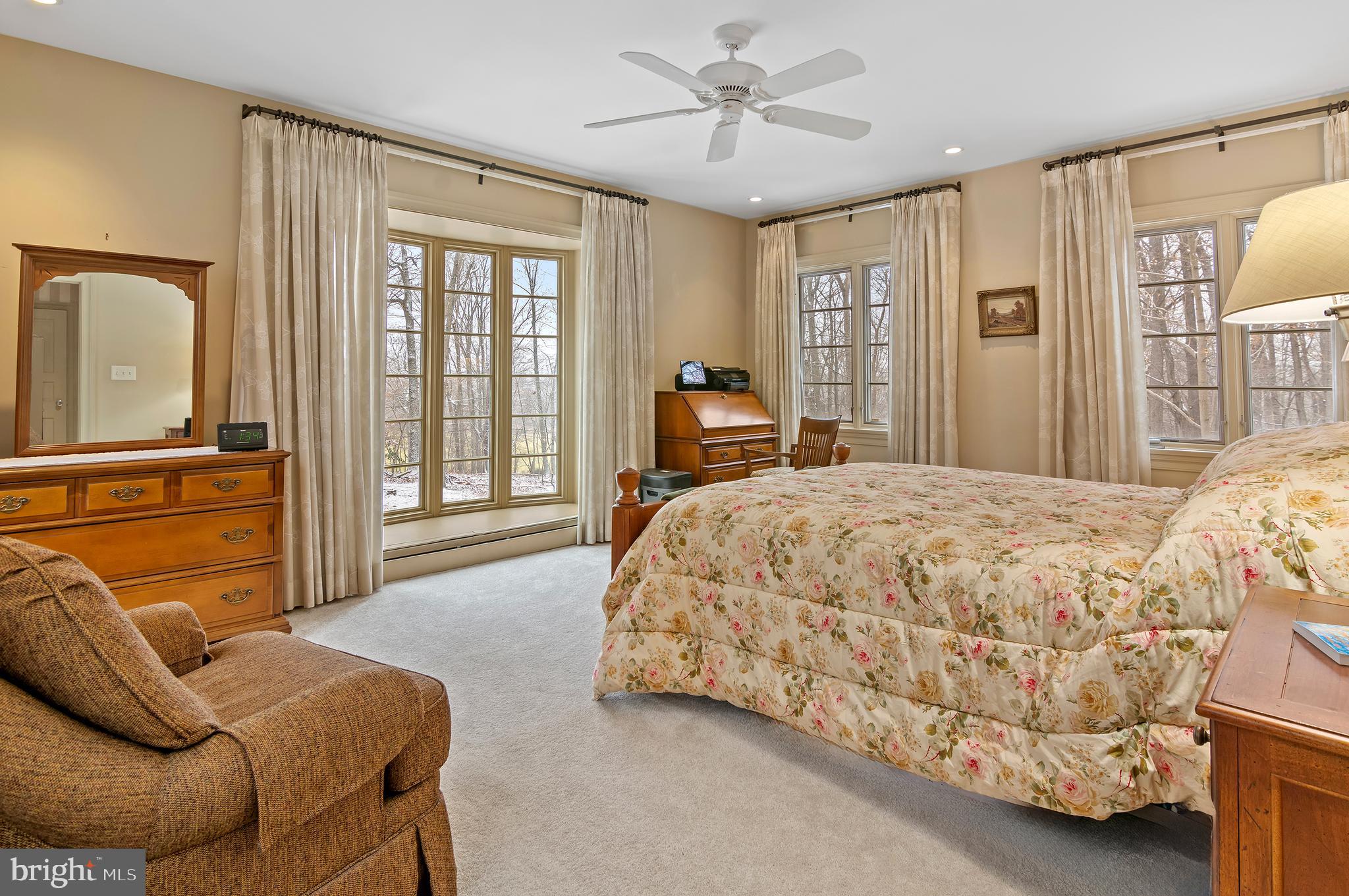 CAVESWOOD - Residential