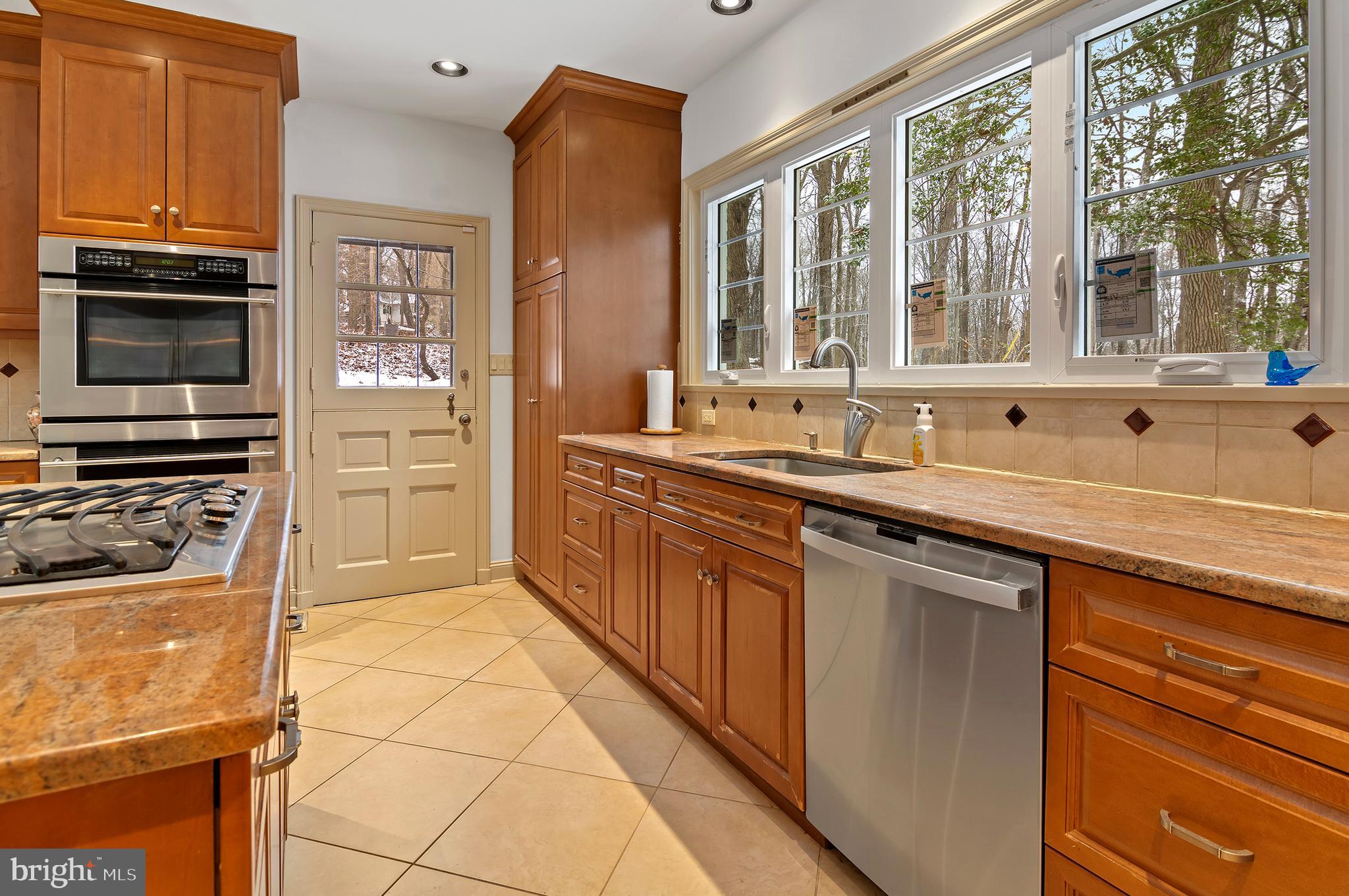 CAVESWOOD - Residential