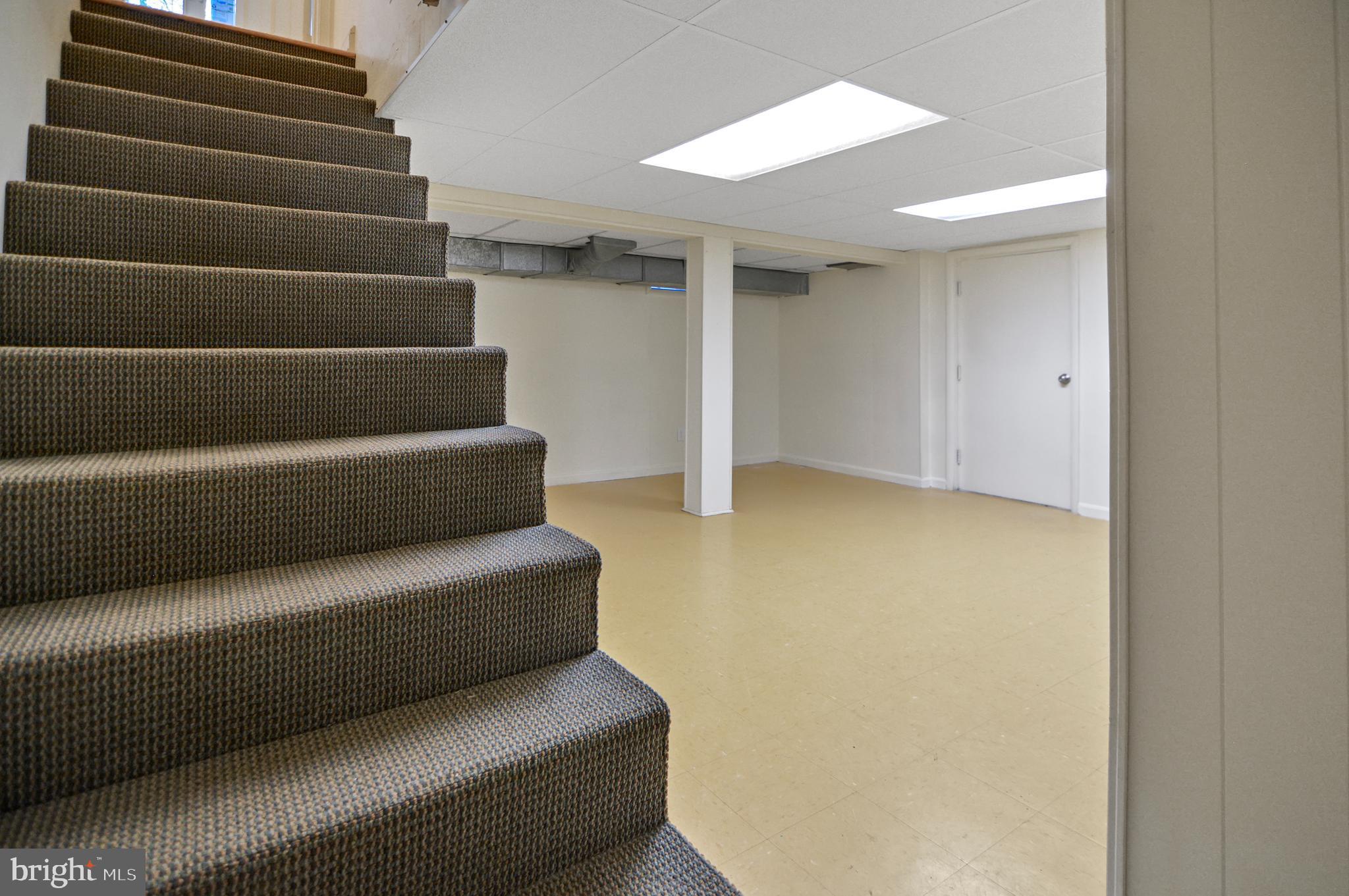 CAVESWOOD - Residential