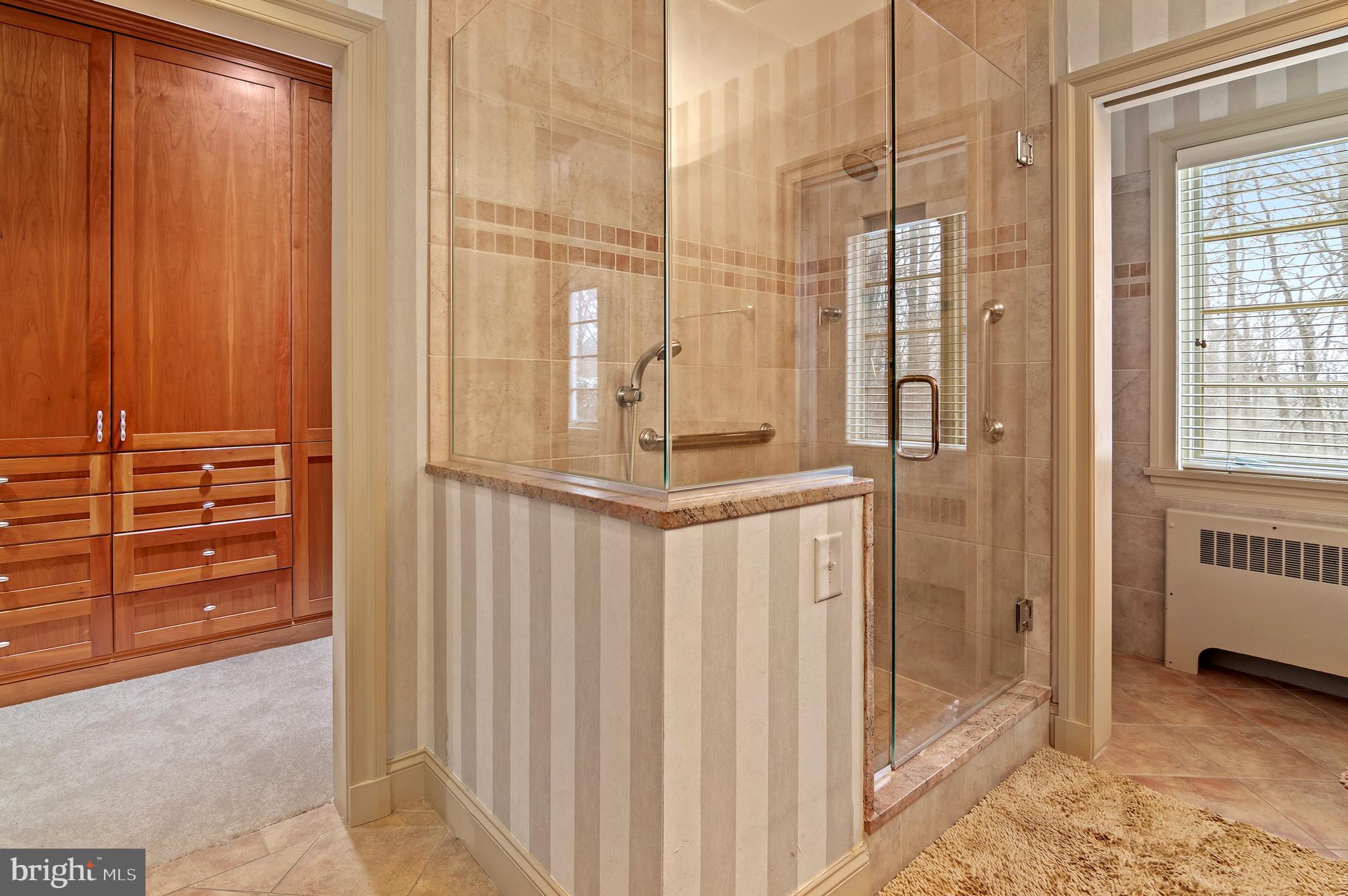 CAVESWOOD - Residential