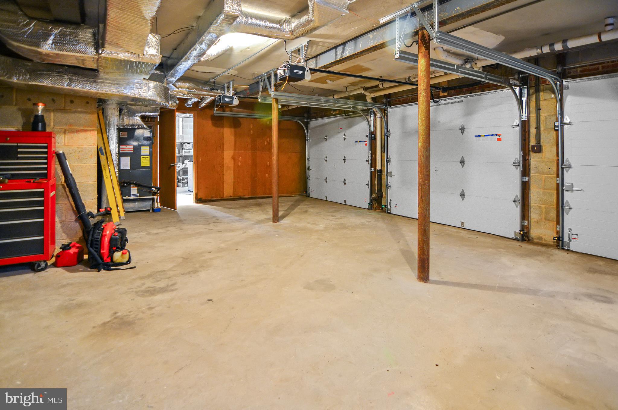 CAVESWOOD - Residential