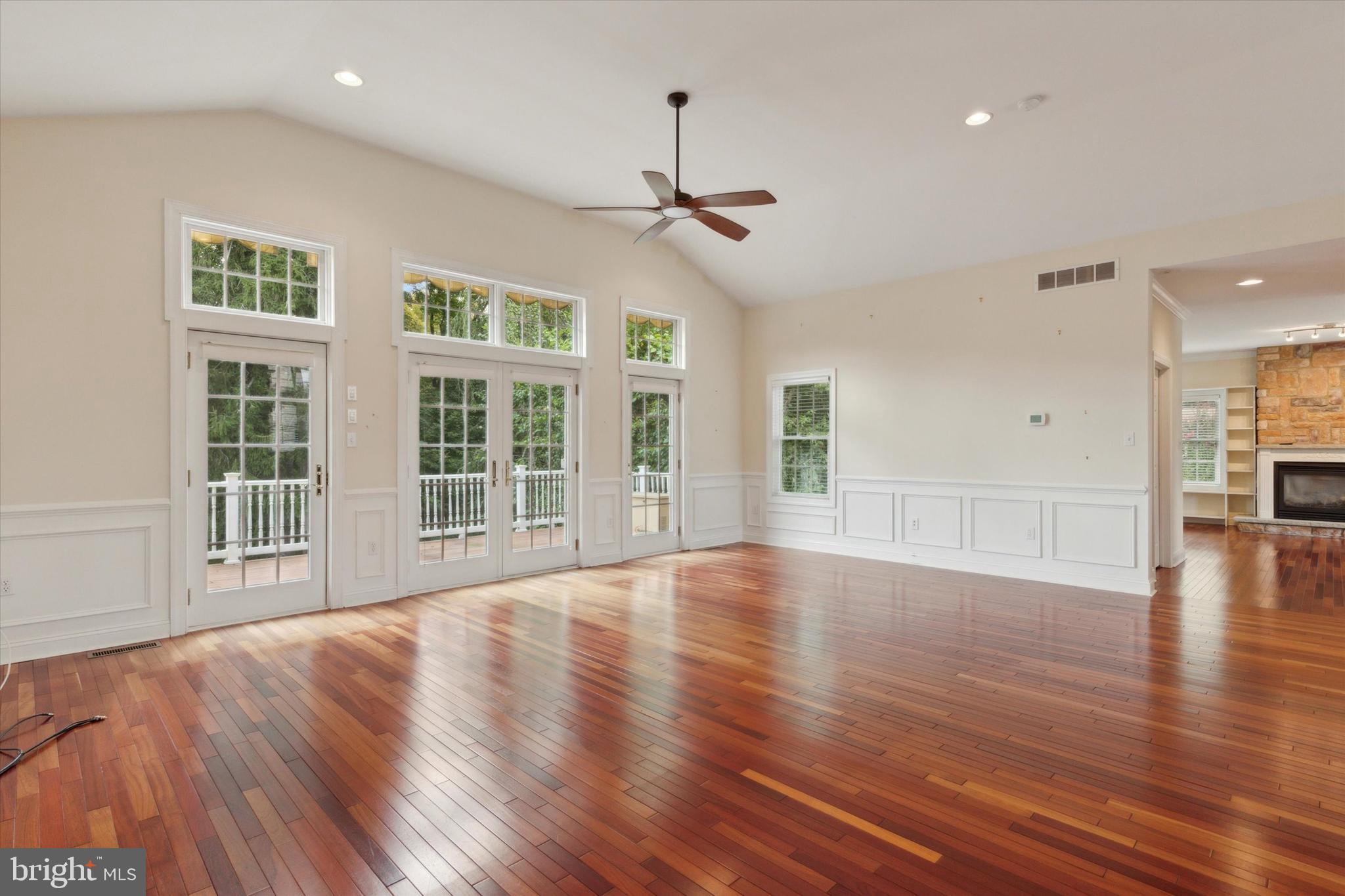 DELAWARE SHORE - Residential