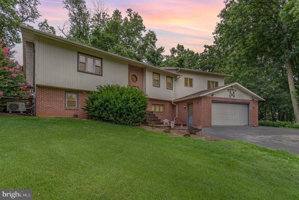 Photo of 53 Cherokee Road, WILLOW STREET, PA 17584 (MLS # PALA2073562)