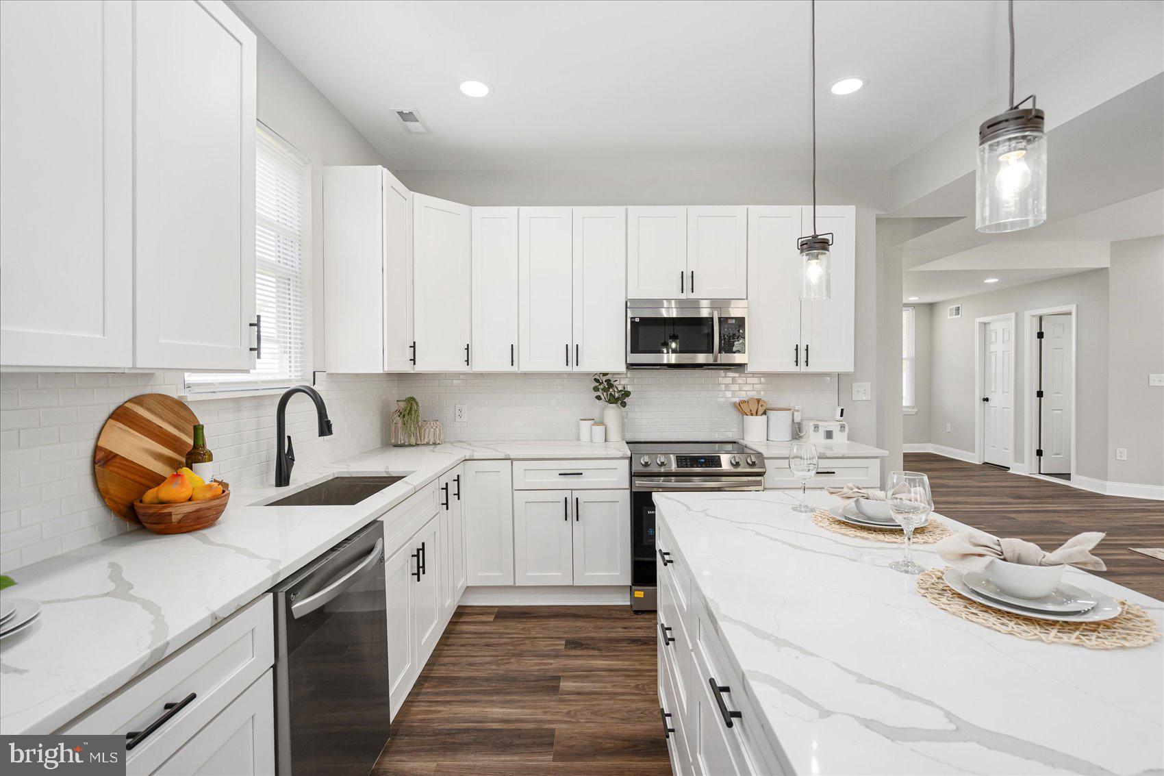 FAIRMOUNT PARK - Residential