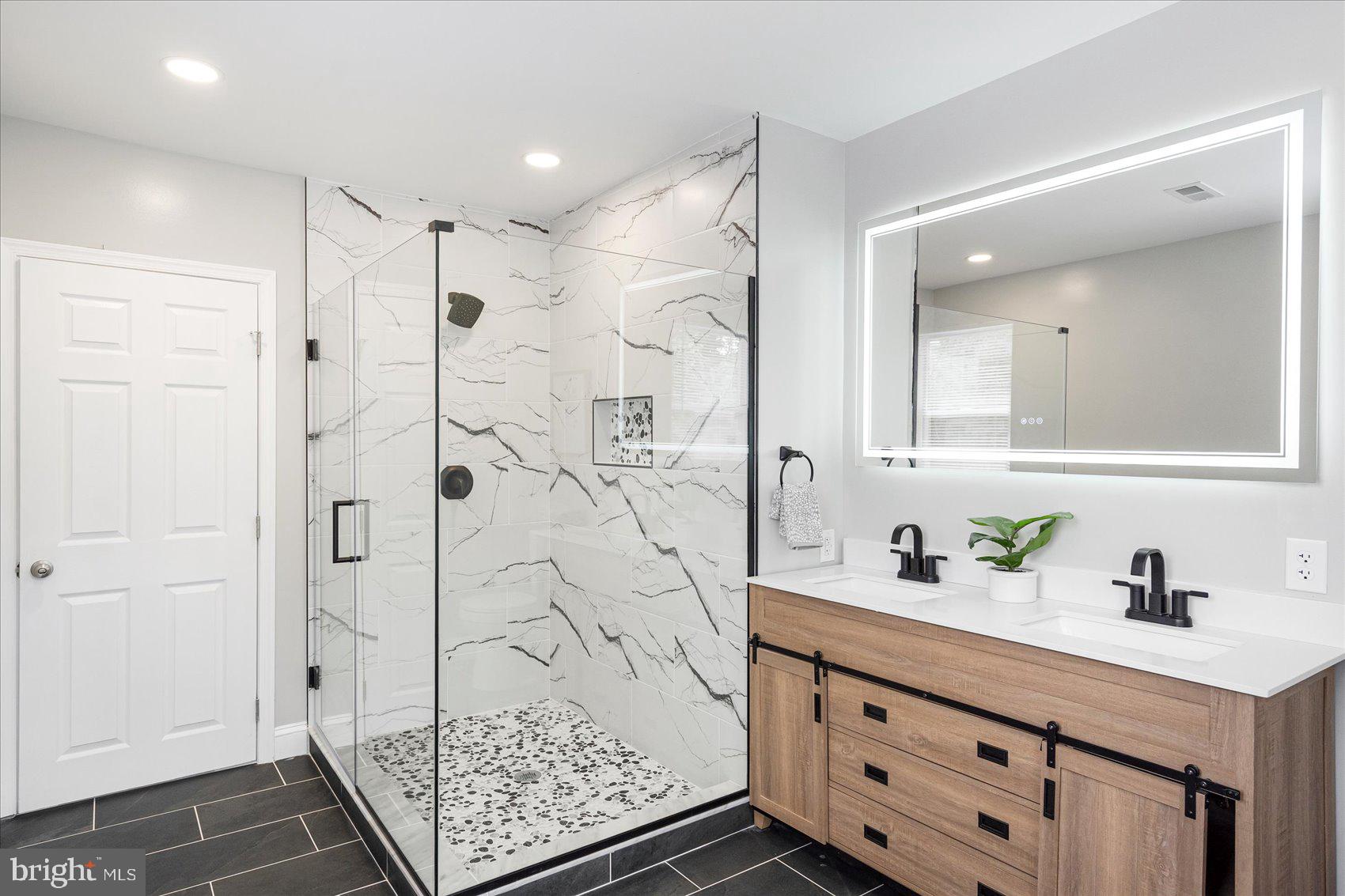 FAIRMOUNT PARK - Residential