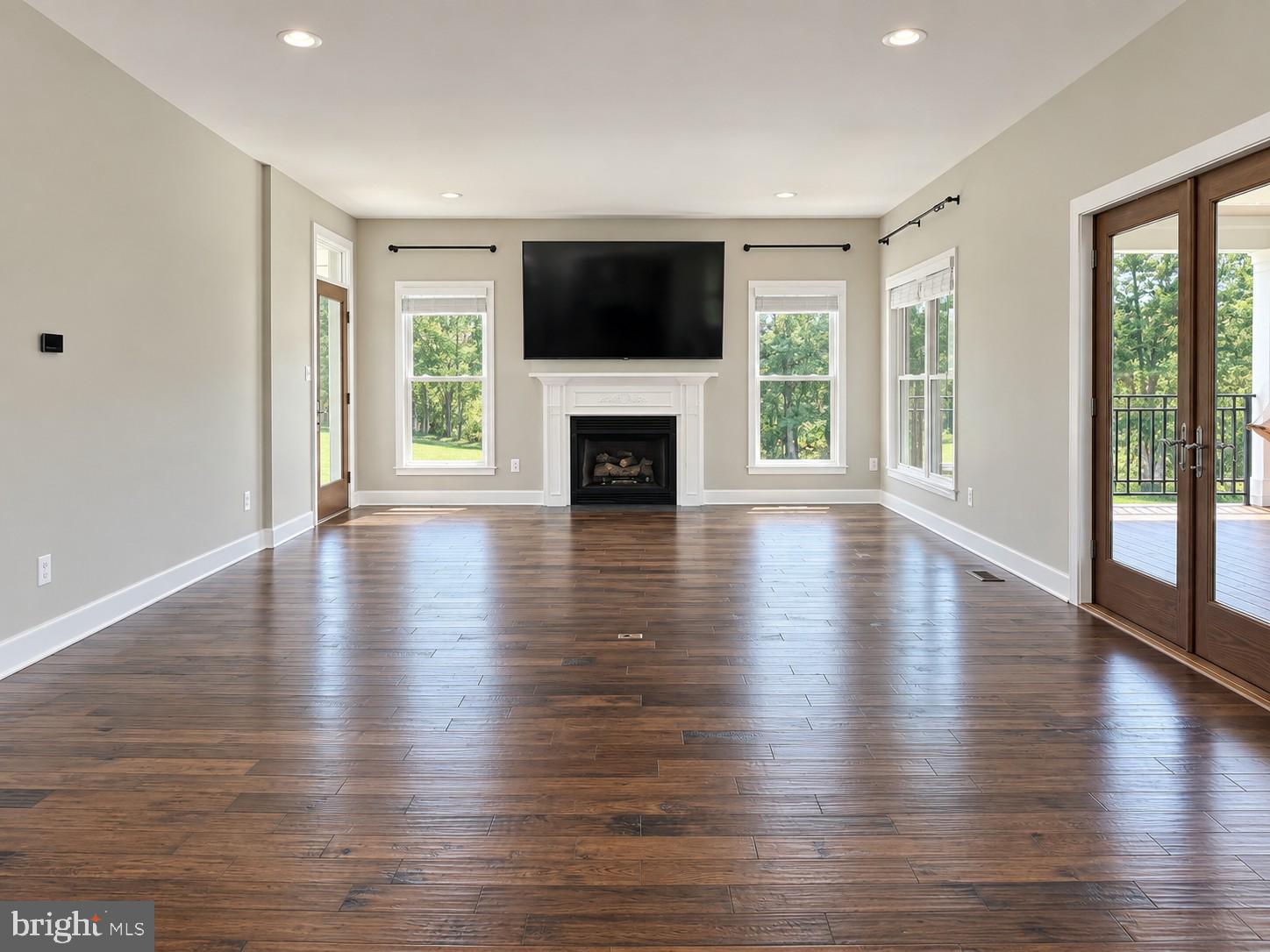 7154 CORNFIELD LANE
