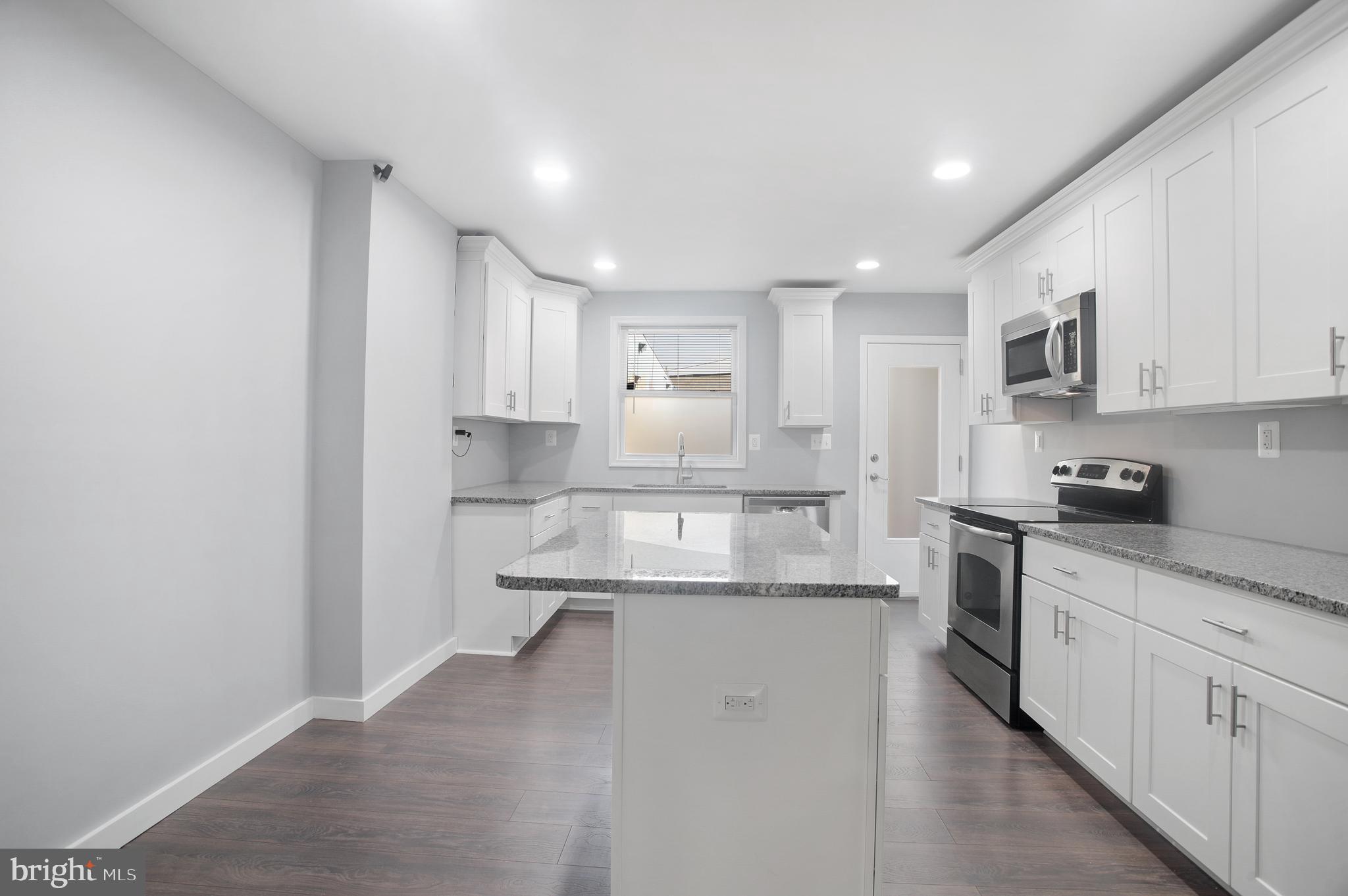 HIGHLANDTOWN - Residential