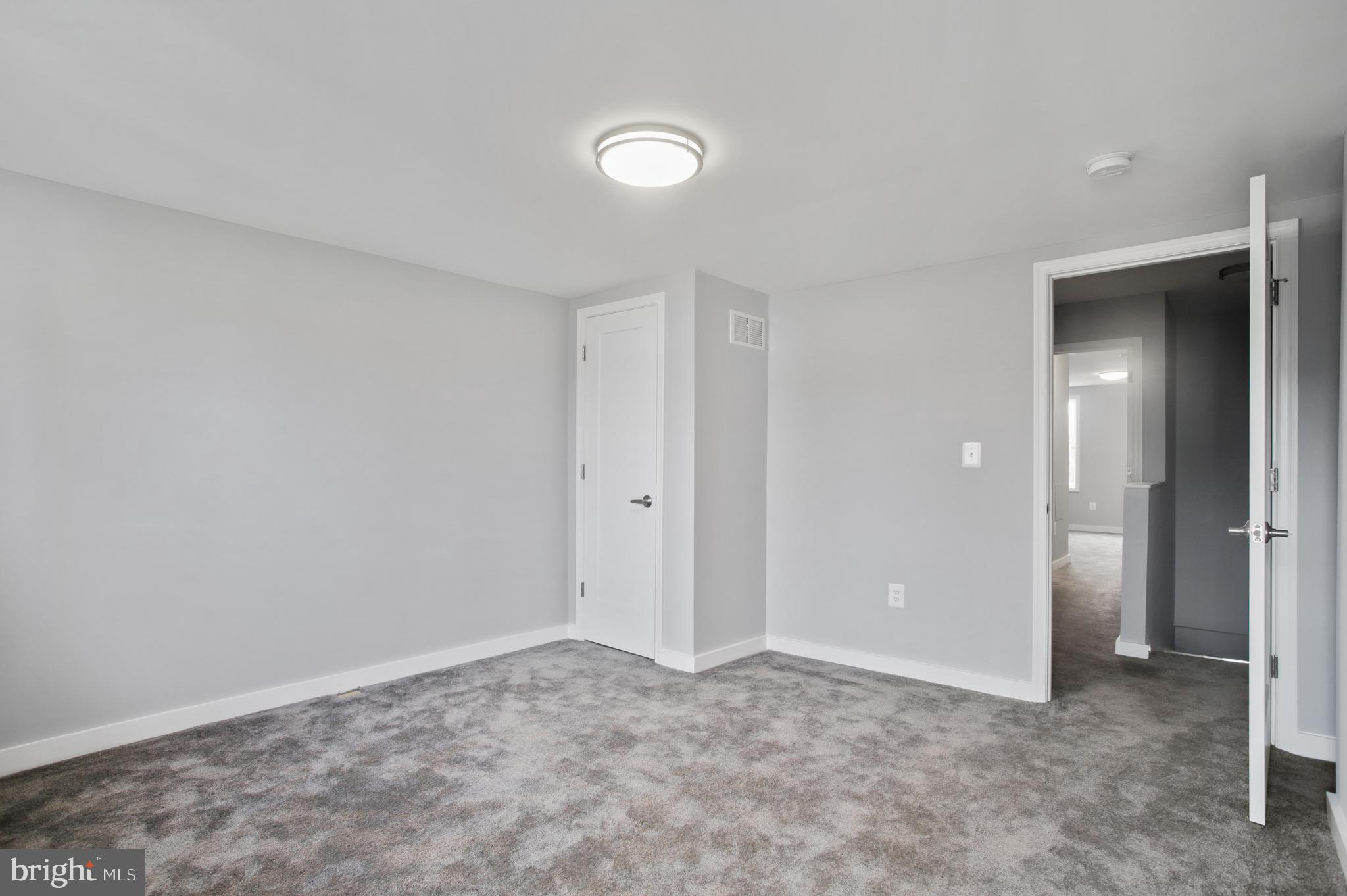 HIGHLANDTOWN - Residential