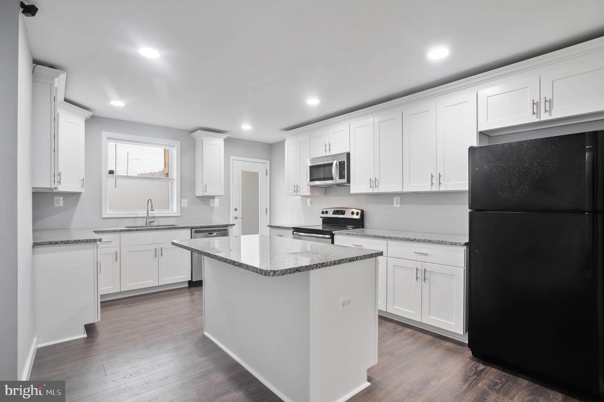 HIGHLANDTOWN - Residential