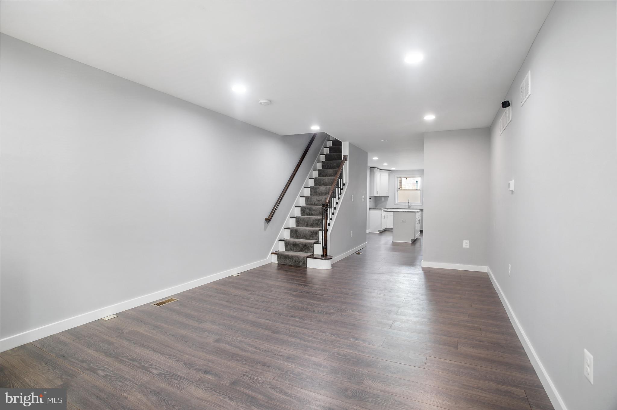 HIGHLANDTOWN - Residential