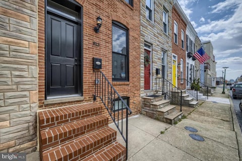 Townhouse For Sale - 813 S Robinson Street<br/> BALTIMORE, MD 21224