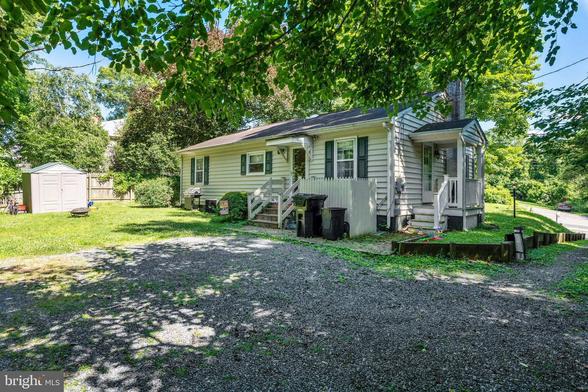 CHURCH HILL - Residential