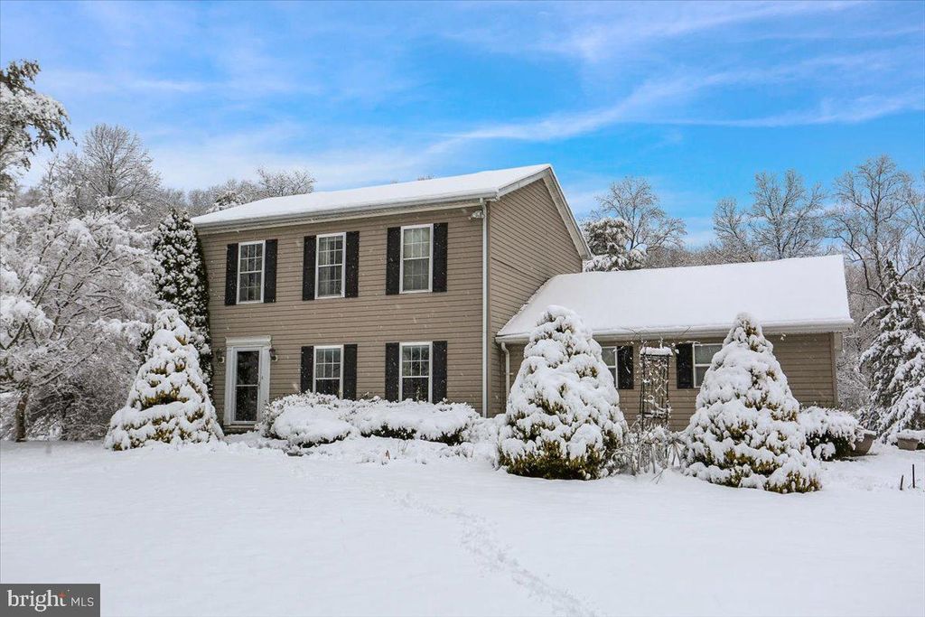 Photo of 1718 Potato Valley Road, HARRISBURG, PA 17112 (MLS # PADA2056616)