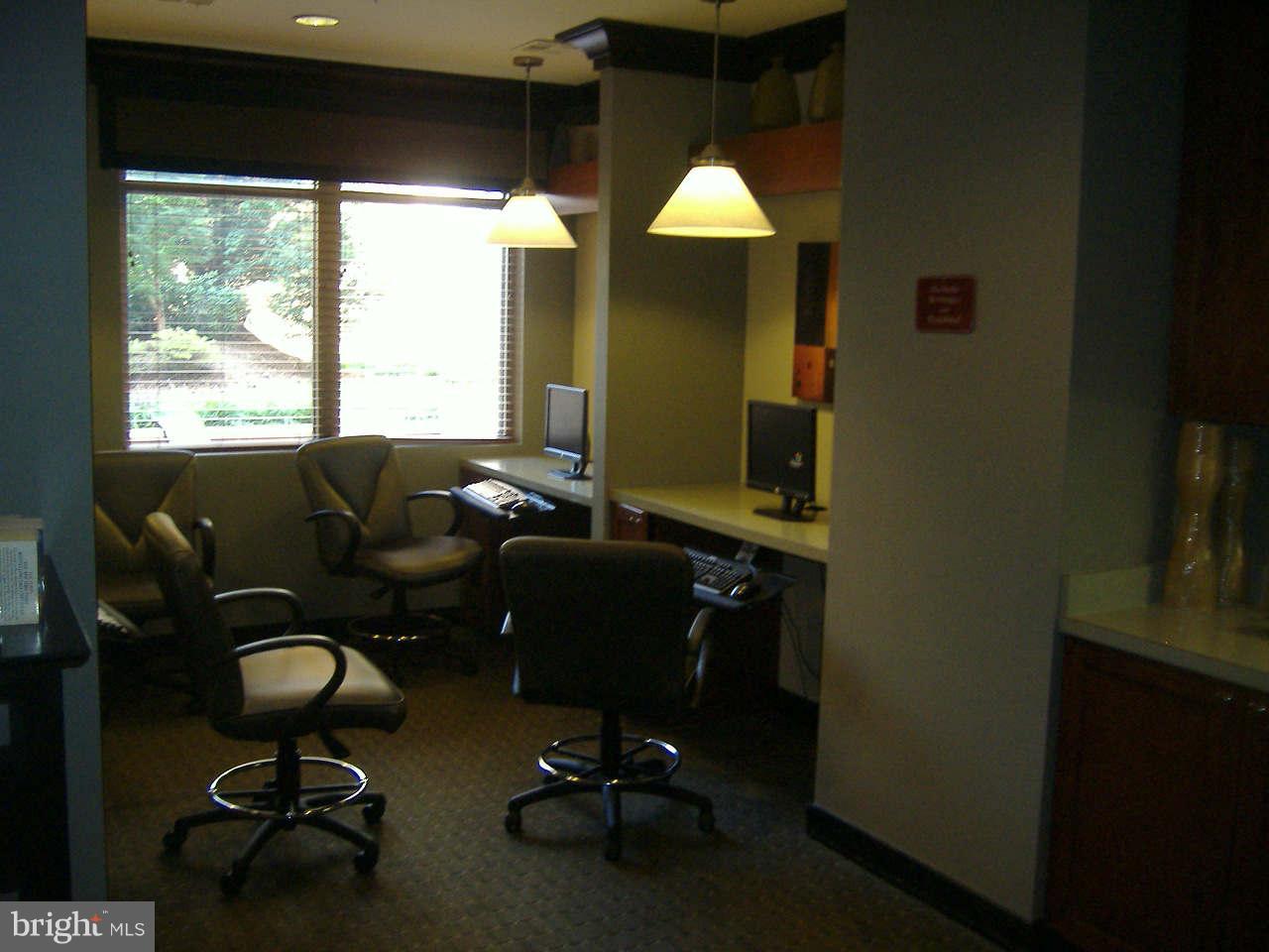 SAVOY AT RESTON TOWN CENTER - Residential Lease