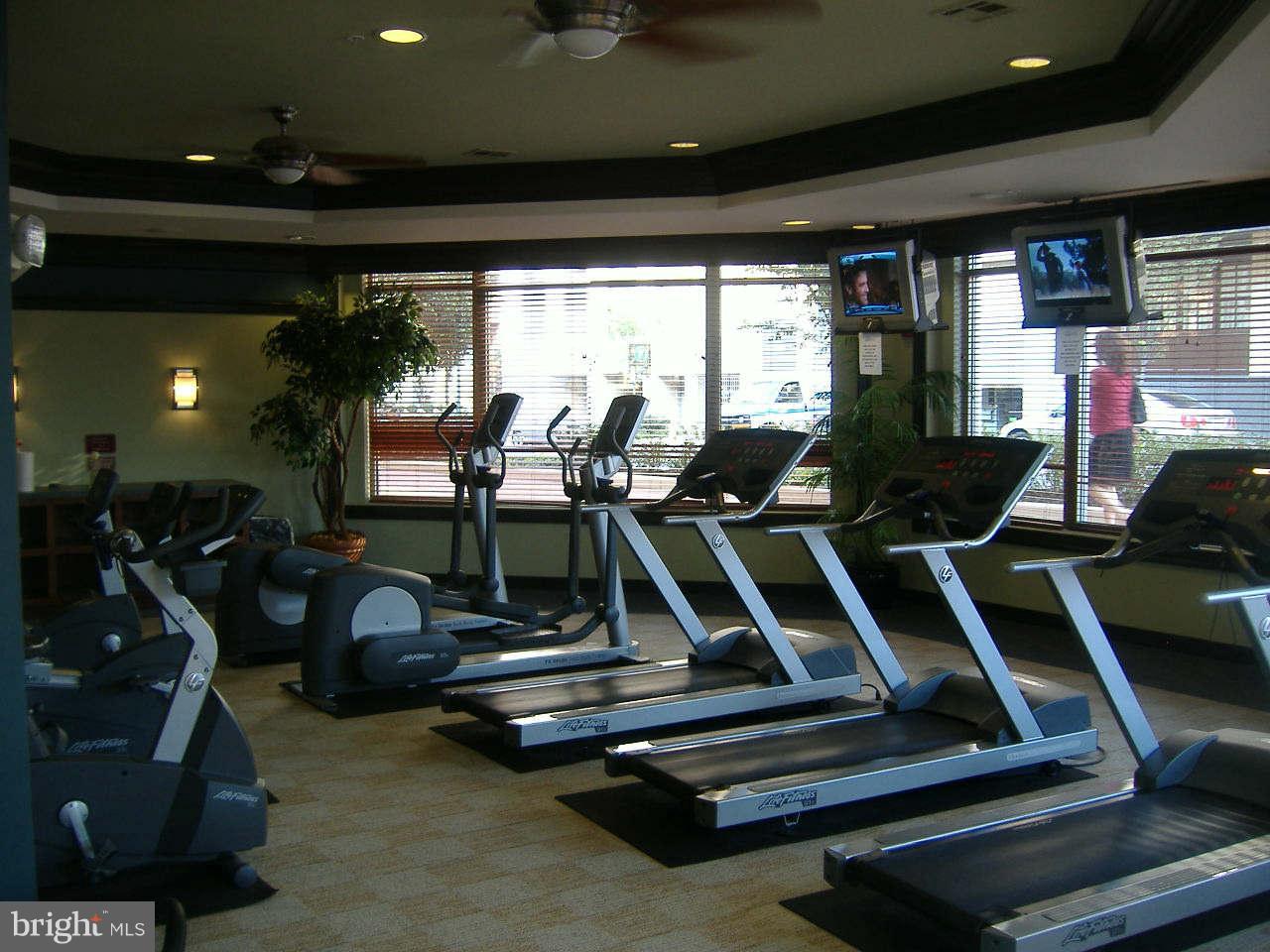 SAVOY AT RESTON TOWN CENTER - Residential Lease