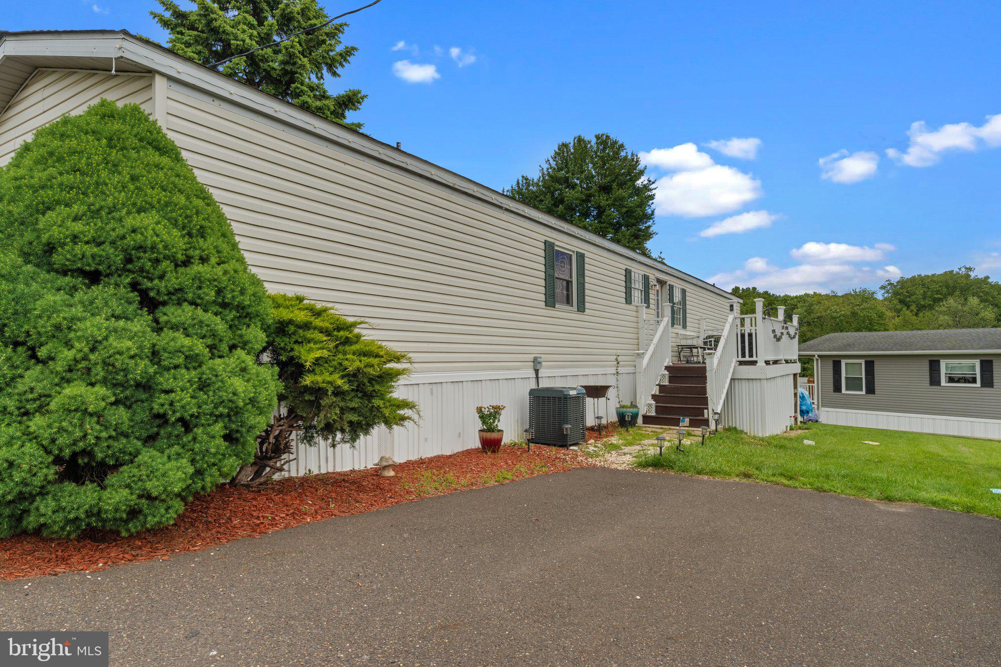 EASTERN DAWN MHP - Residential