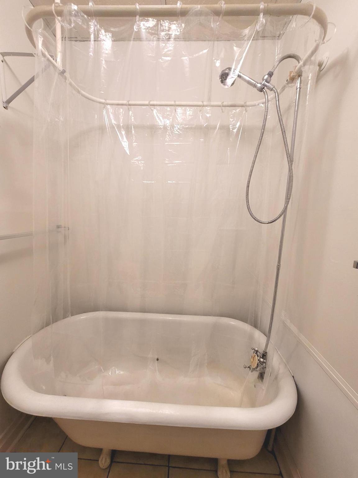 DOWNTOWN WAYNESBORO - Residential Lease