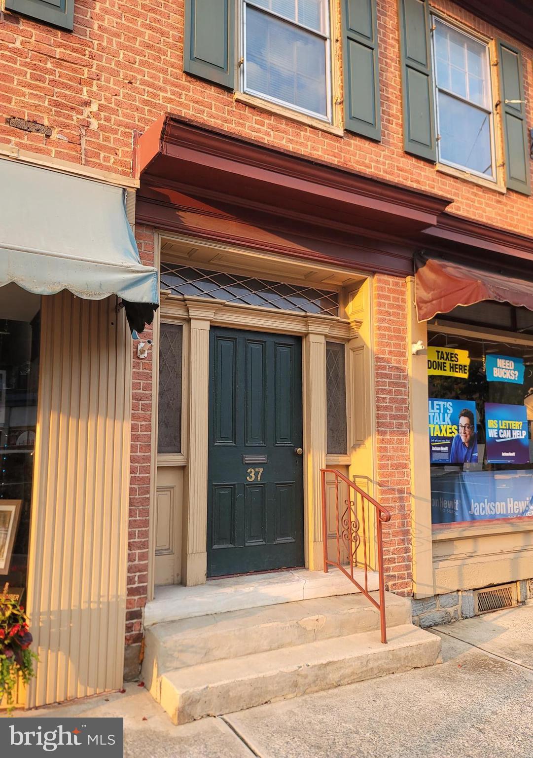 DOWNTOWN WAYNESBORO - Residential Lease