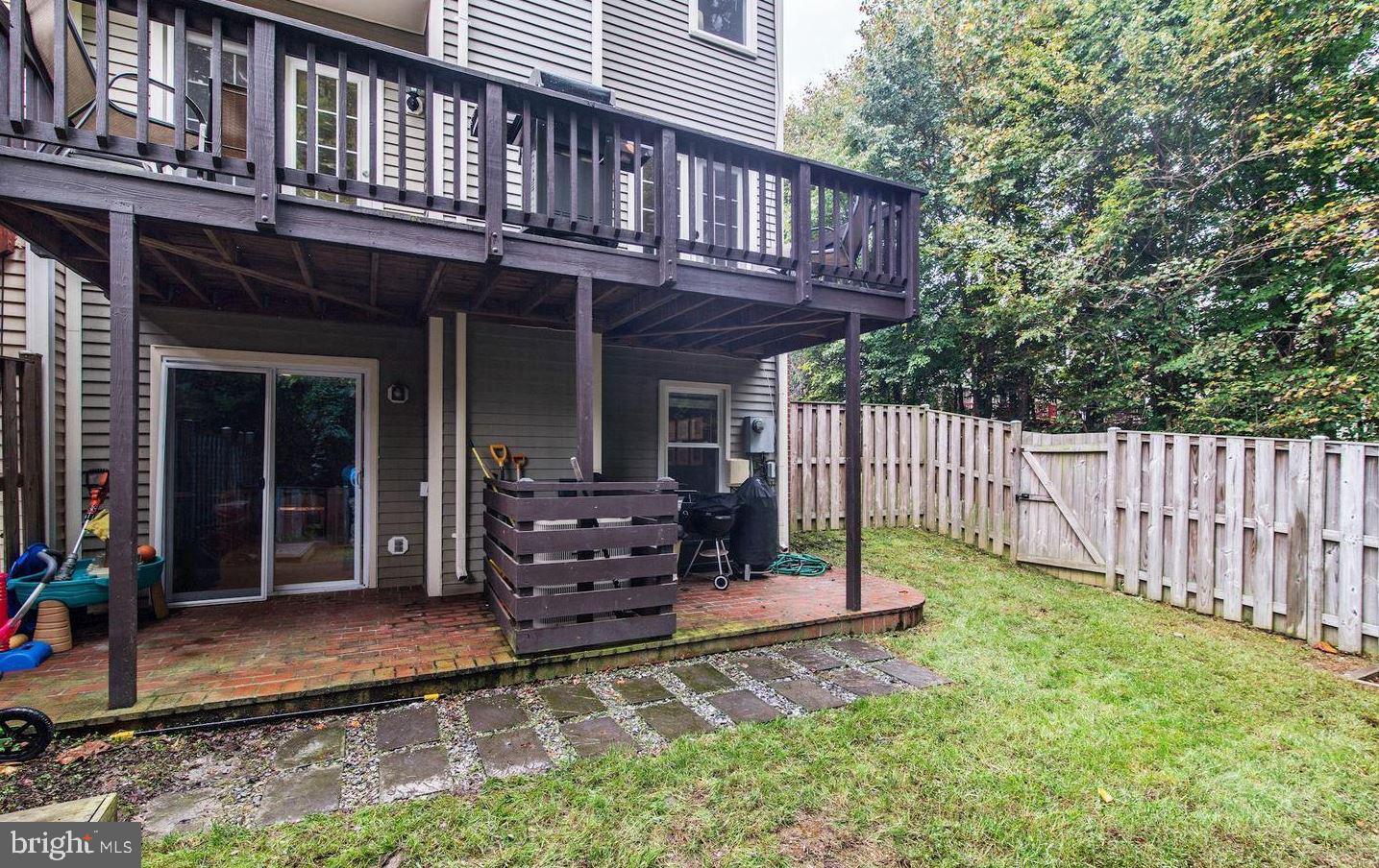 OLDE OAK RIDGE - Residential Lease