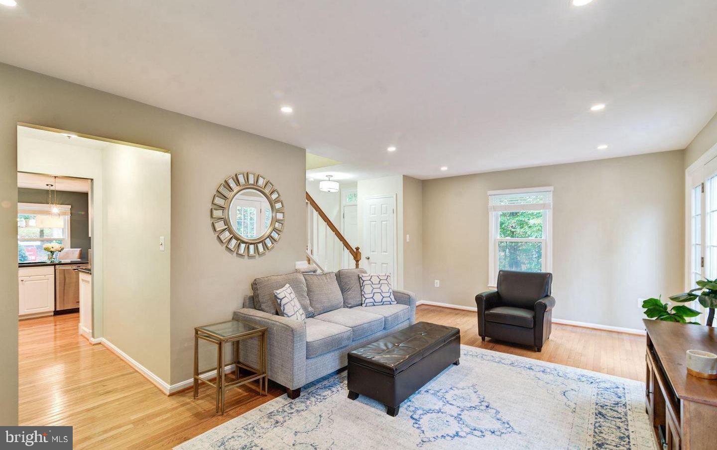 OLDE OAK RIDGE - Residential Lease