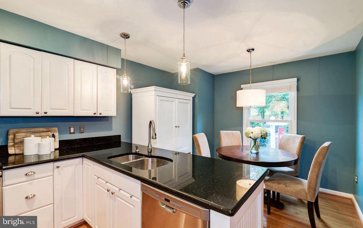 OLDE OAK RIDGE - Residential Lease