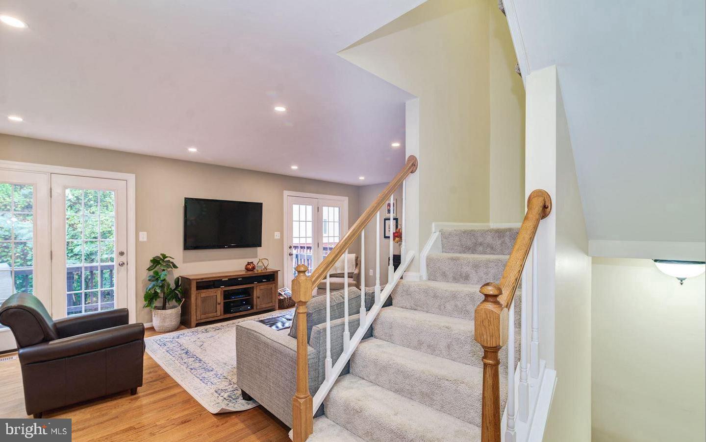 OLDE OAK RIDGE - Residential Lease