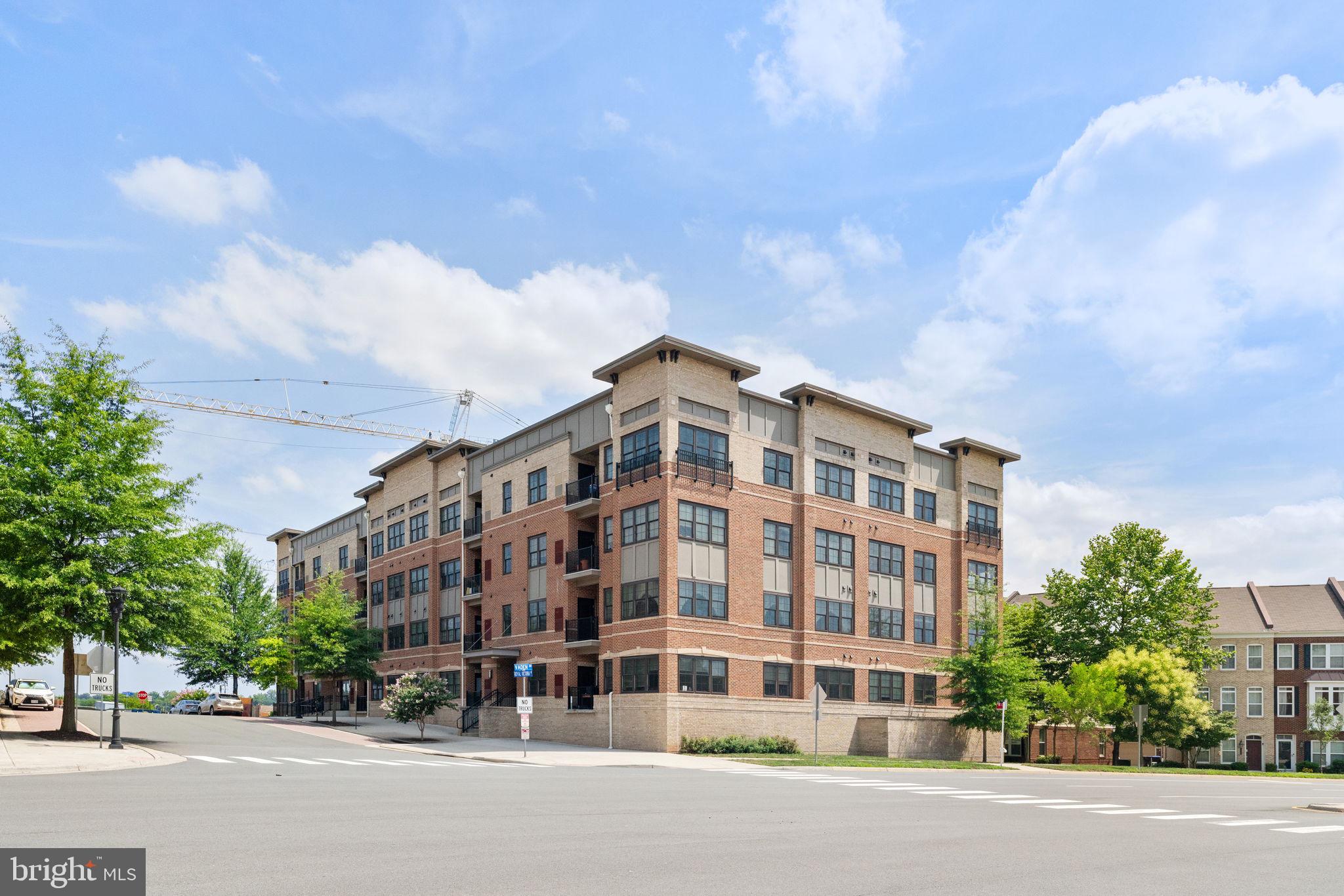 9523 BASTILLE STREET 305