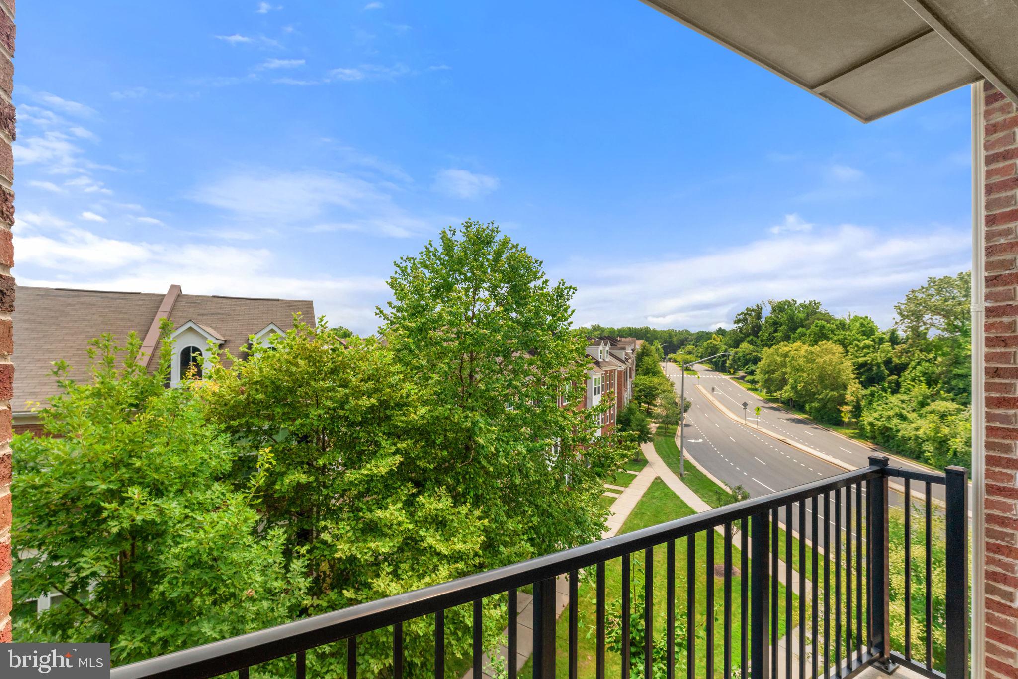 FLATS AT METROWEST - Residential