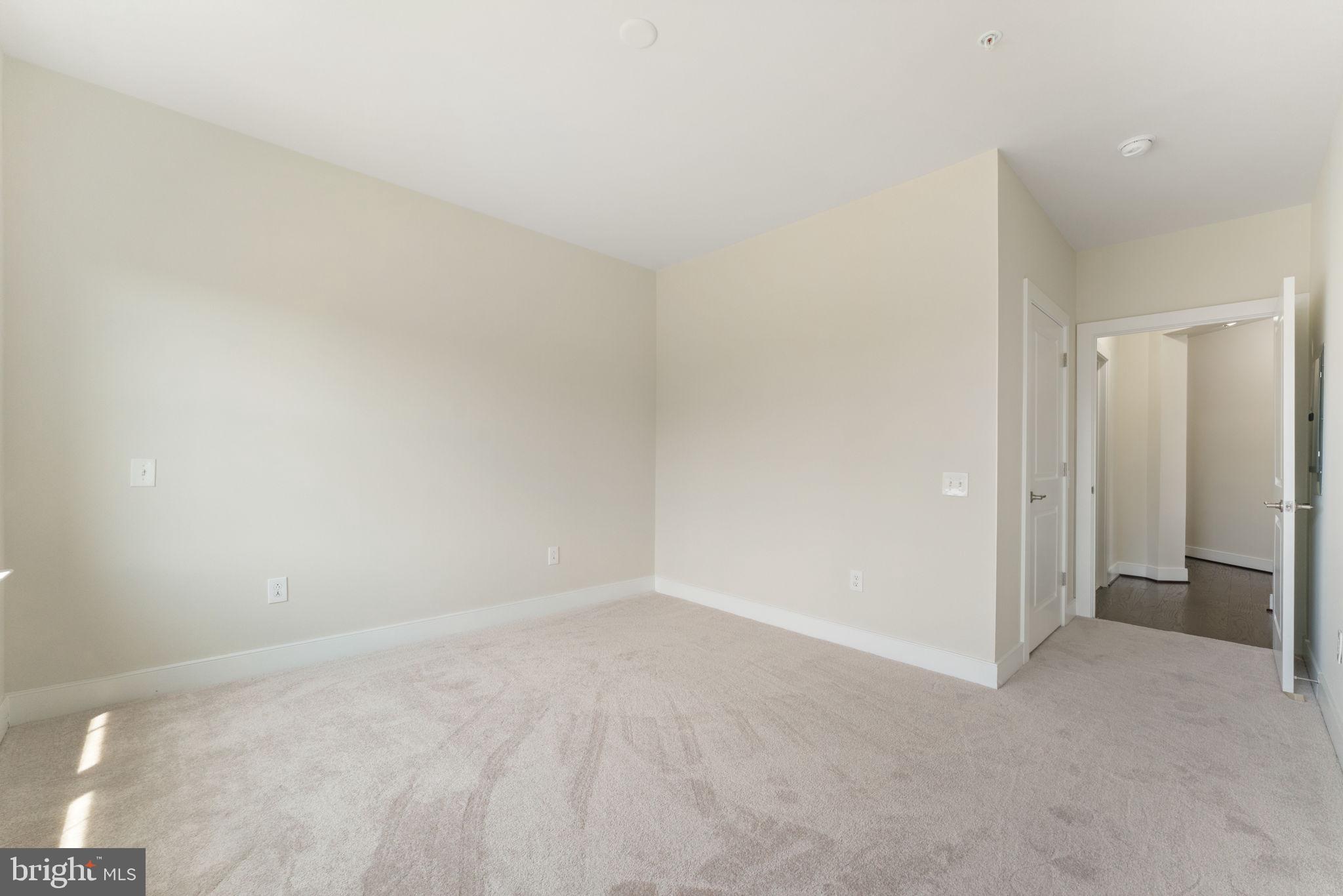 FLATS AT METROWEST - Residential