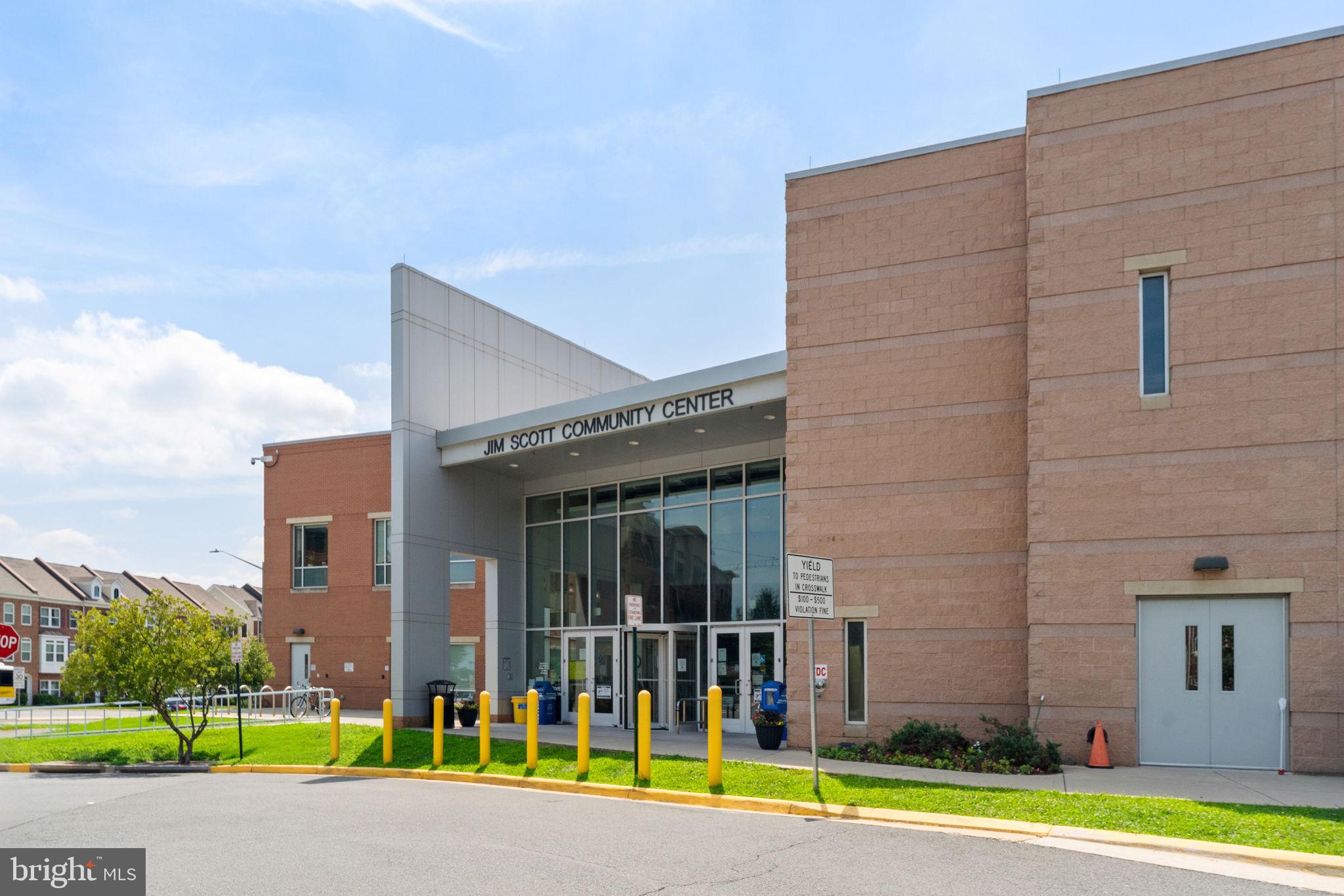 FLATS AT METROWEST - Residential