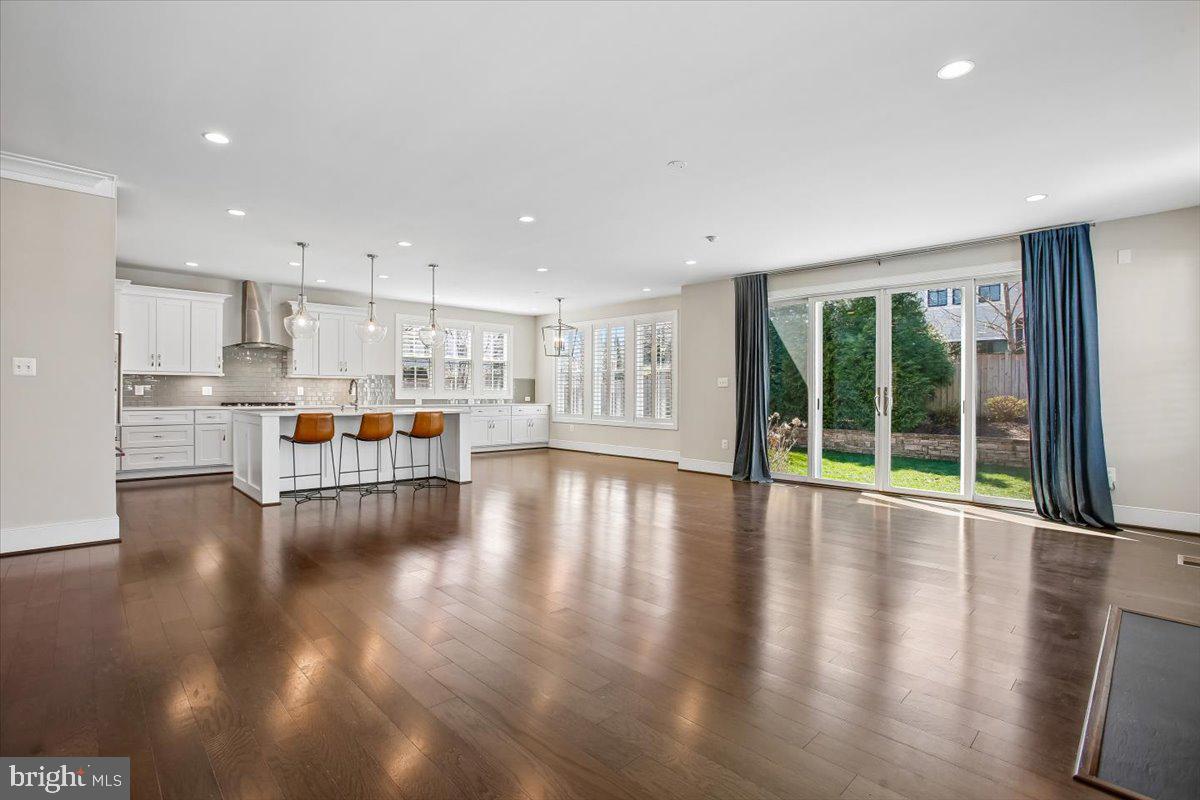 WEST MC LEAN - Residential