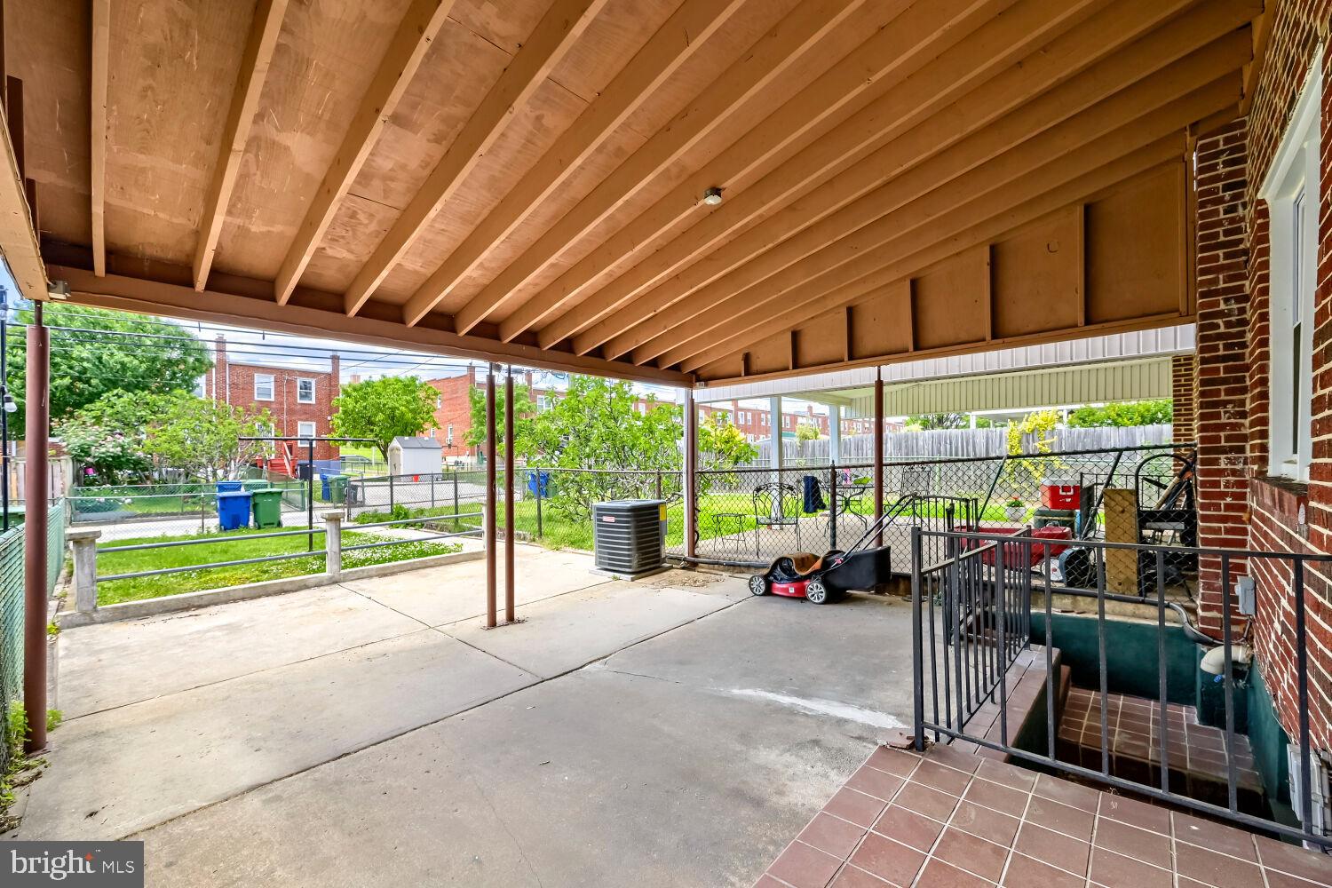 GREEKTOWN - Residential
