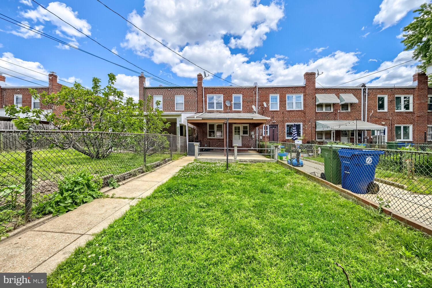 GREEKTOWN - Residential
