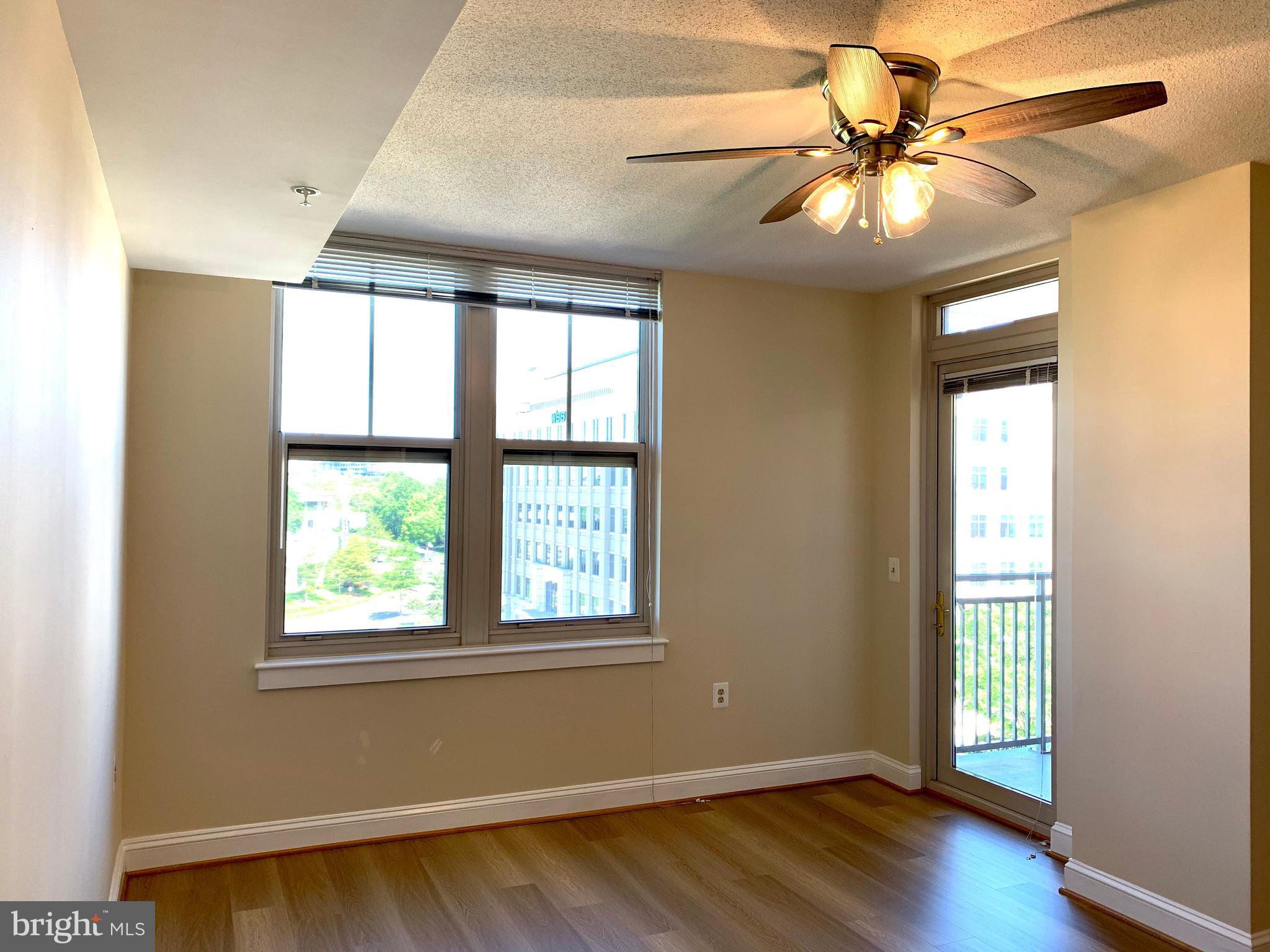 THE MERCER AT RESTON SQUARE - Residential