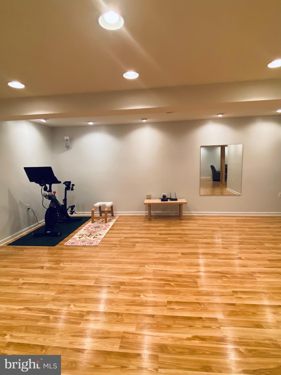 LAKEWOOD - Residential