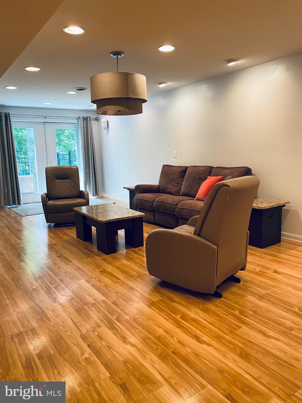 LAKEWOOD - Residential