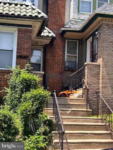 Townhouse For Sale - 5006 Stenton Avenue<br/> Philadelphia County, PHILADELPHIA, PA 19144