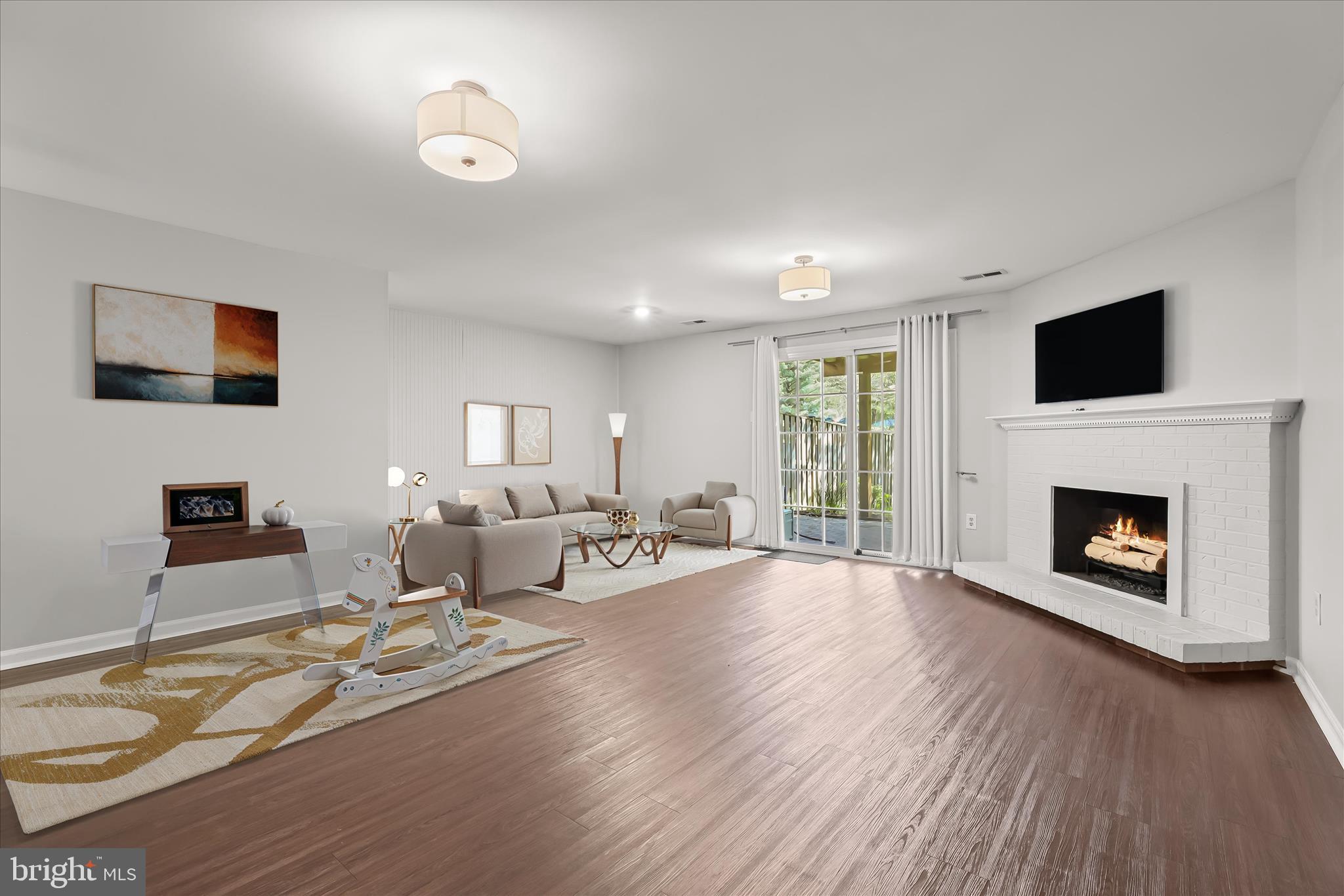 CROMWELL STATION - Residential