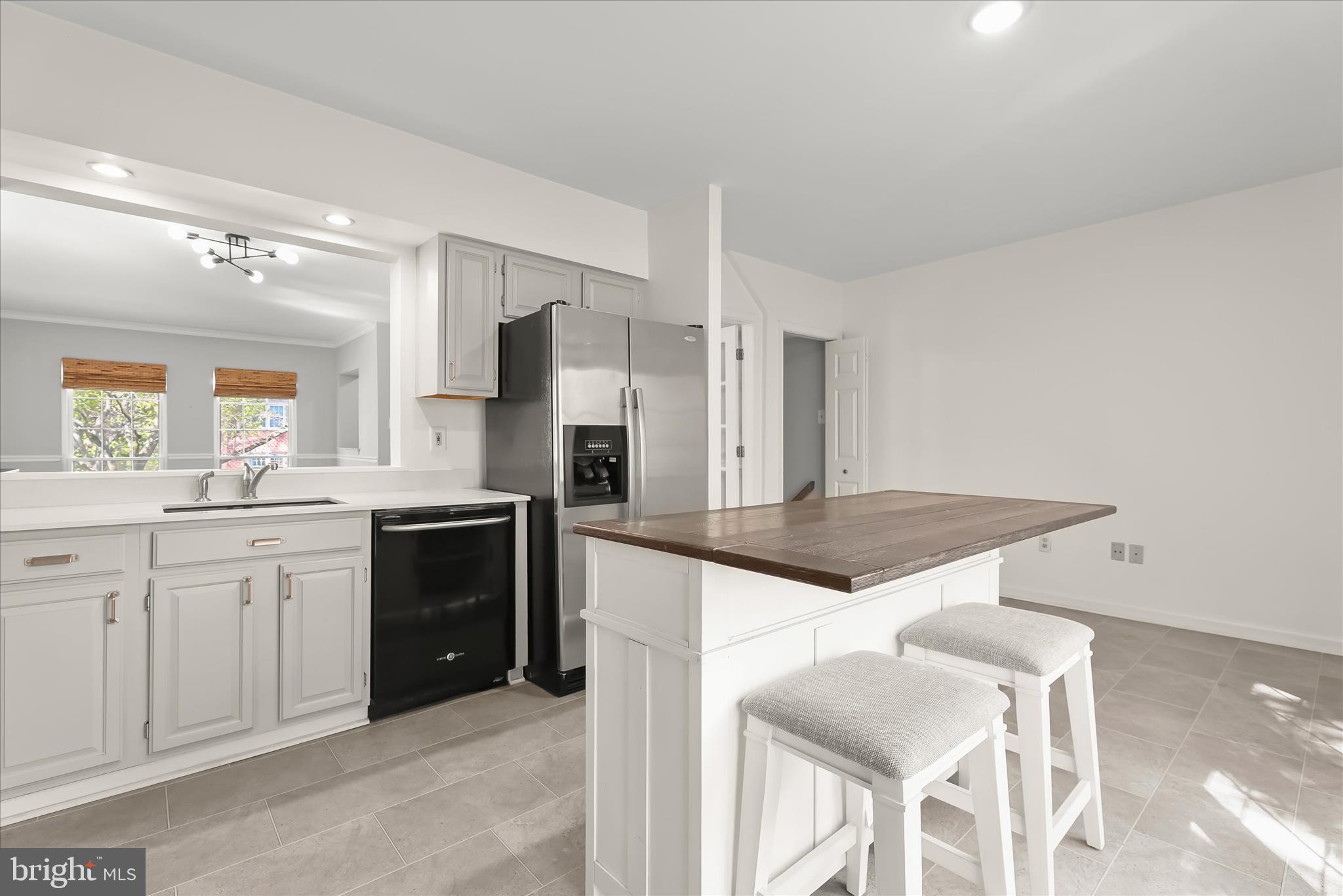 CROMWELL STATION - Residential