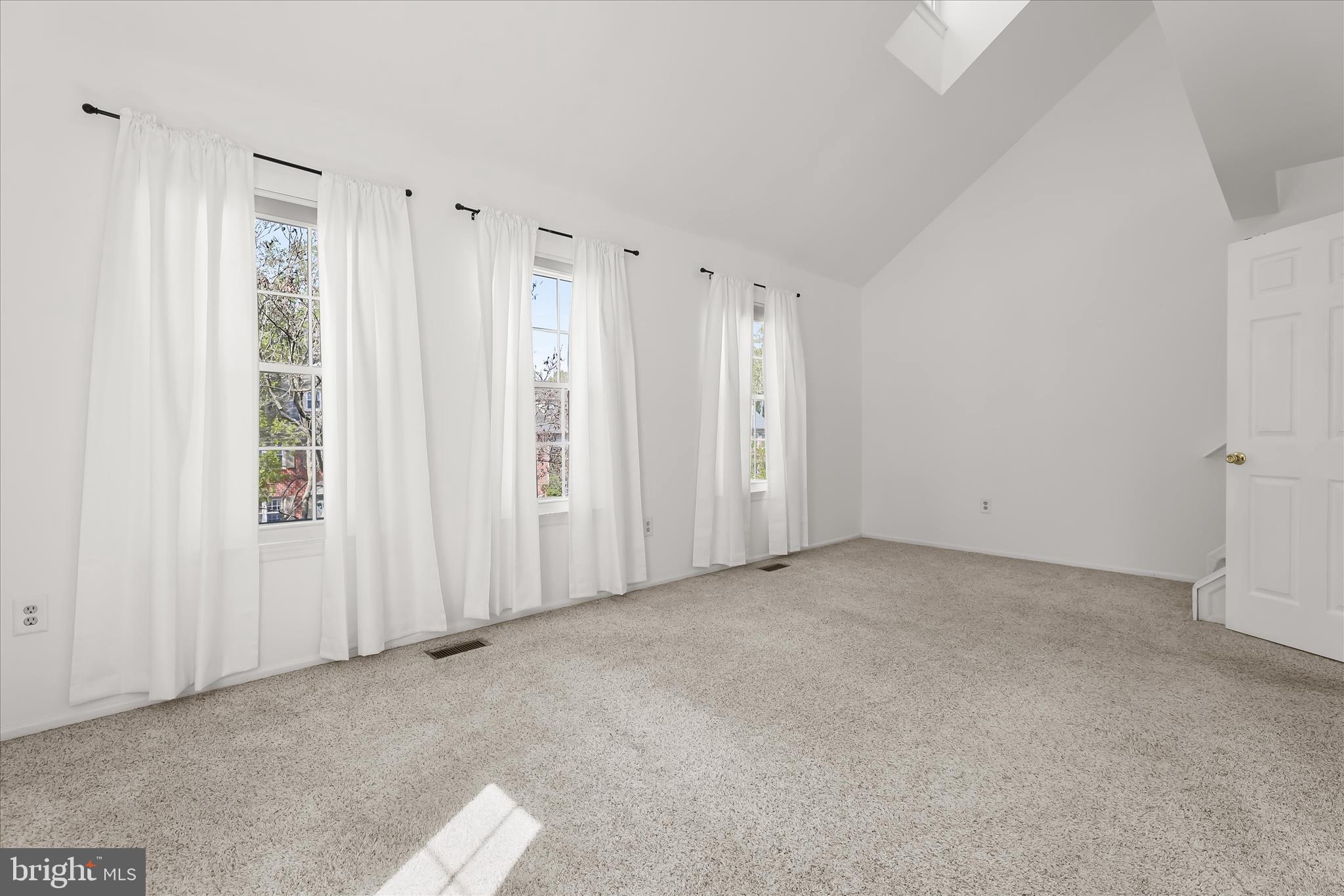 CROMWELL STATION - Residential