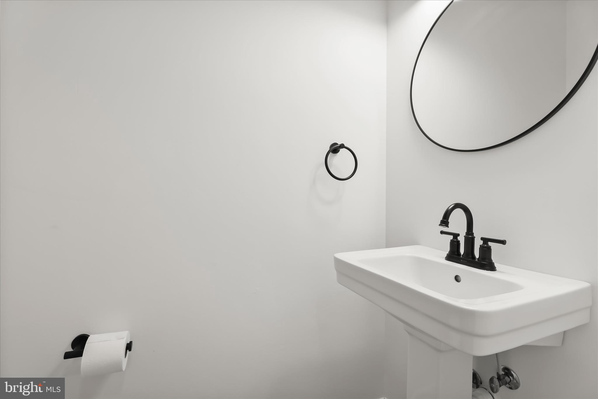 CROMWELL STATION - Residential