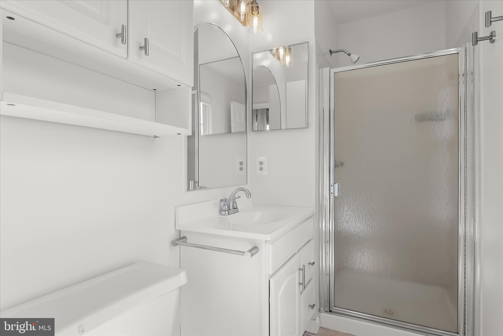 CROMWELL STATION - Residential