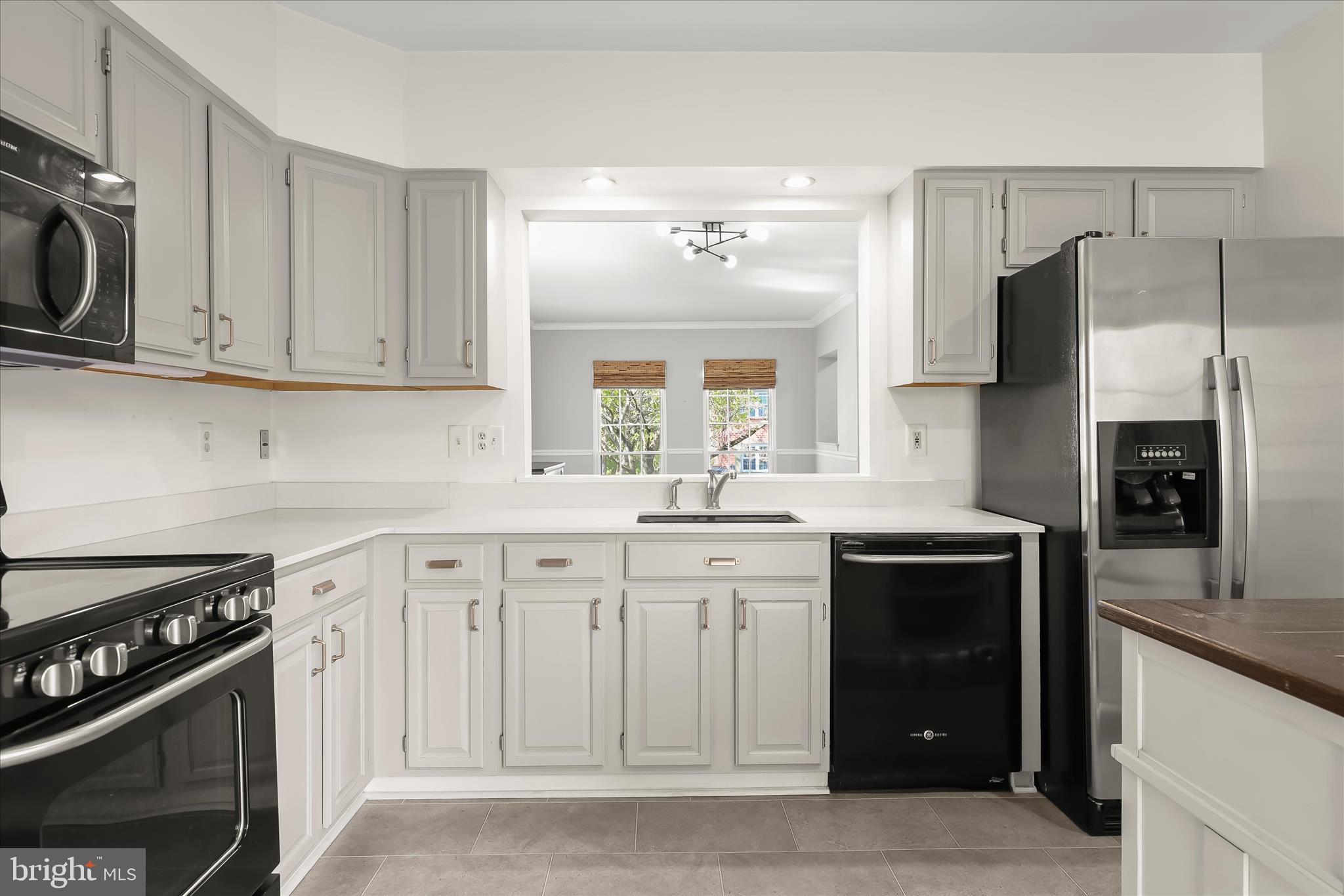 CROMWELL STATION - Residential