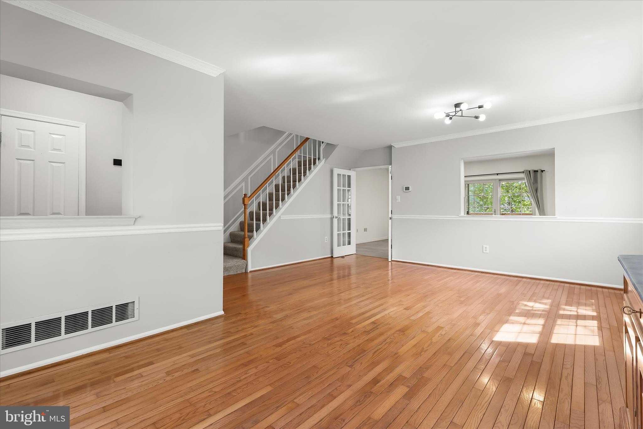 CROMWELL STATION - Residential