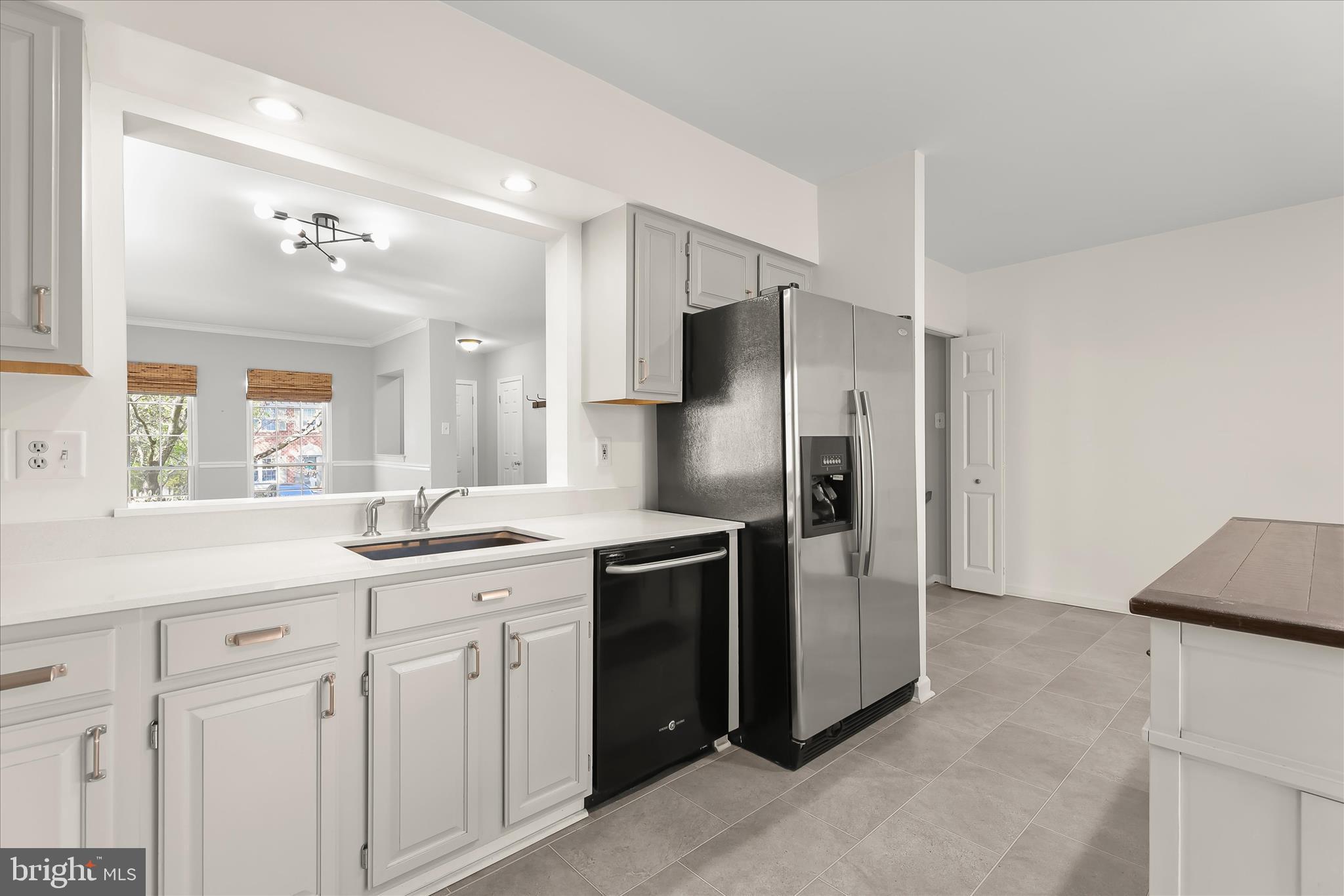 CROMWELL STATION - Residential