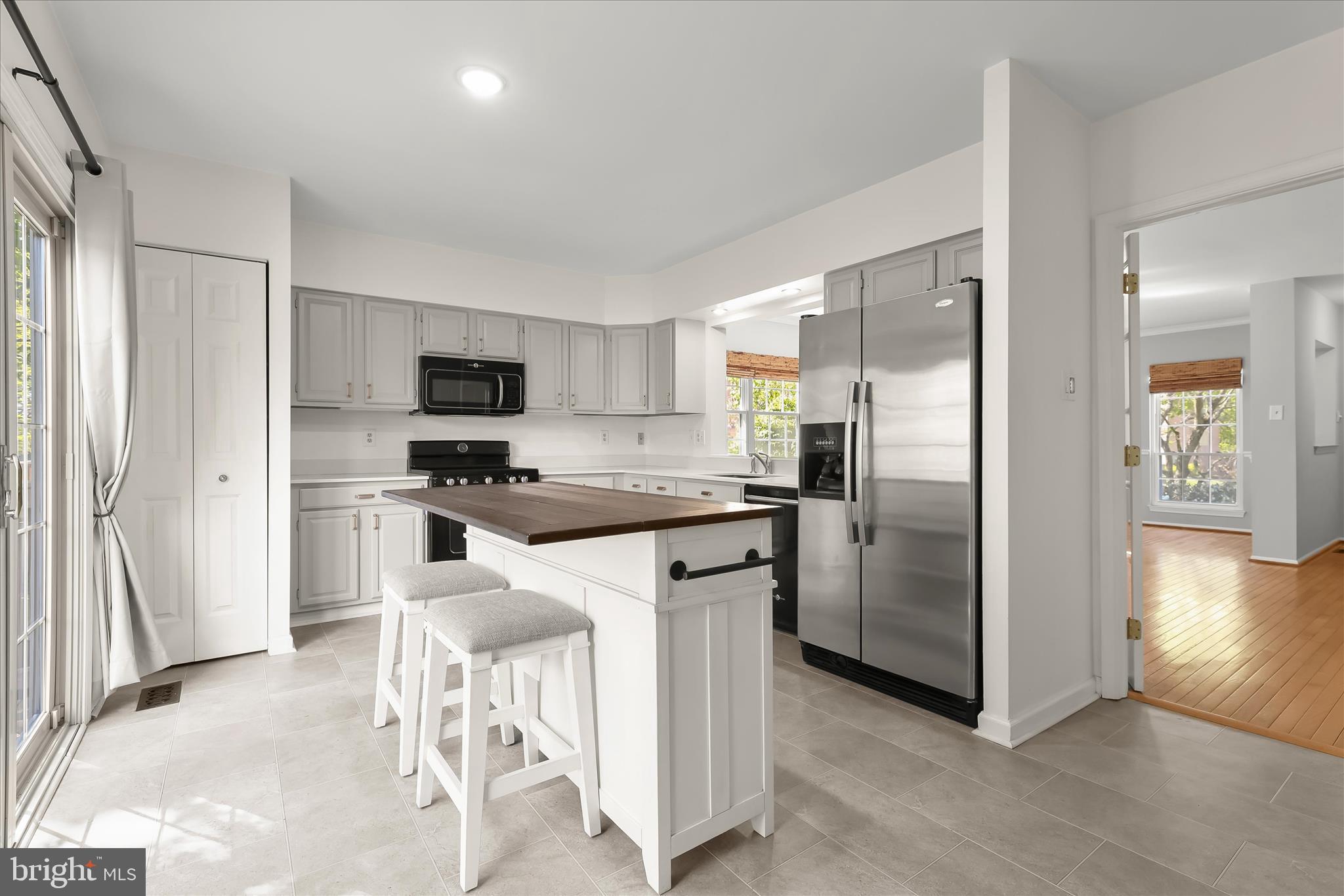 CROMWELL STATION - Residential