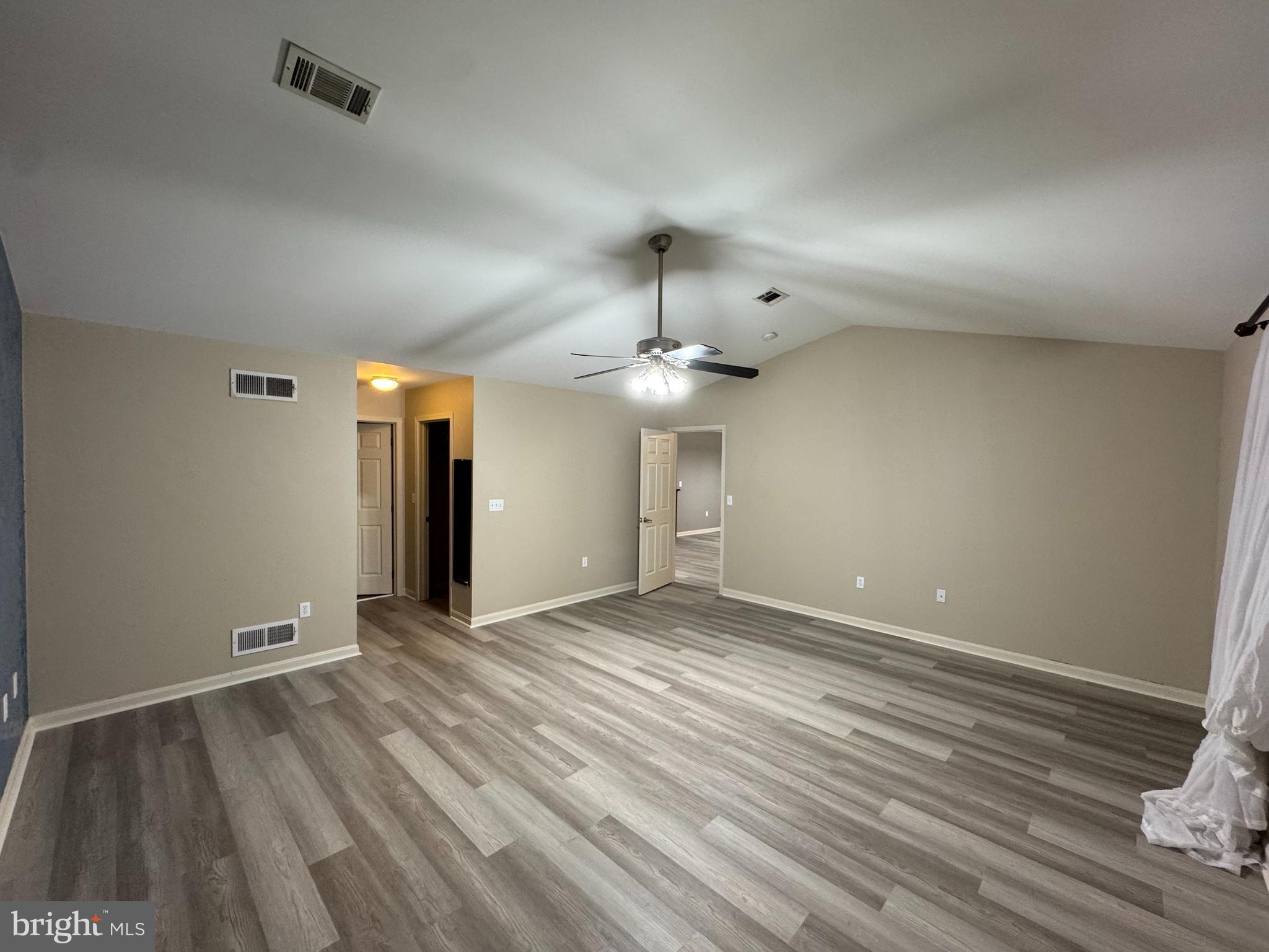 SOUTHAMPTON CUMBERLAND - Residential