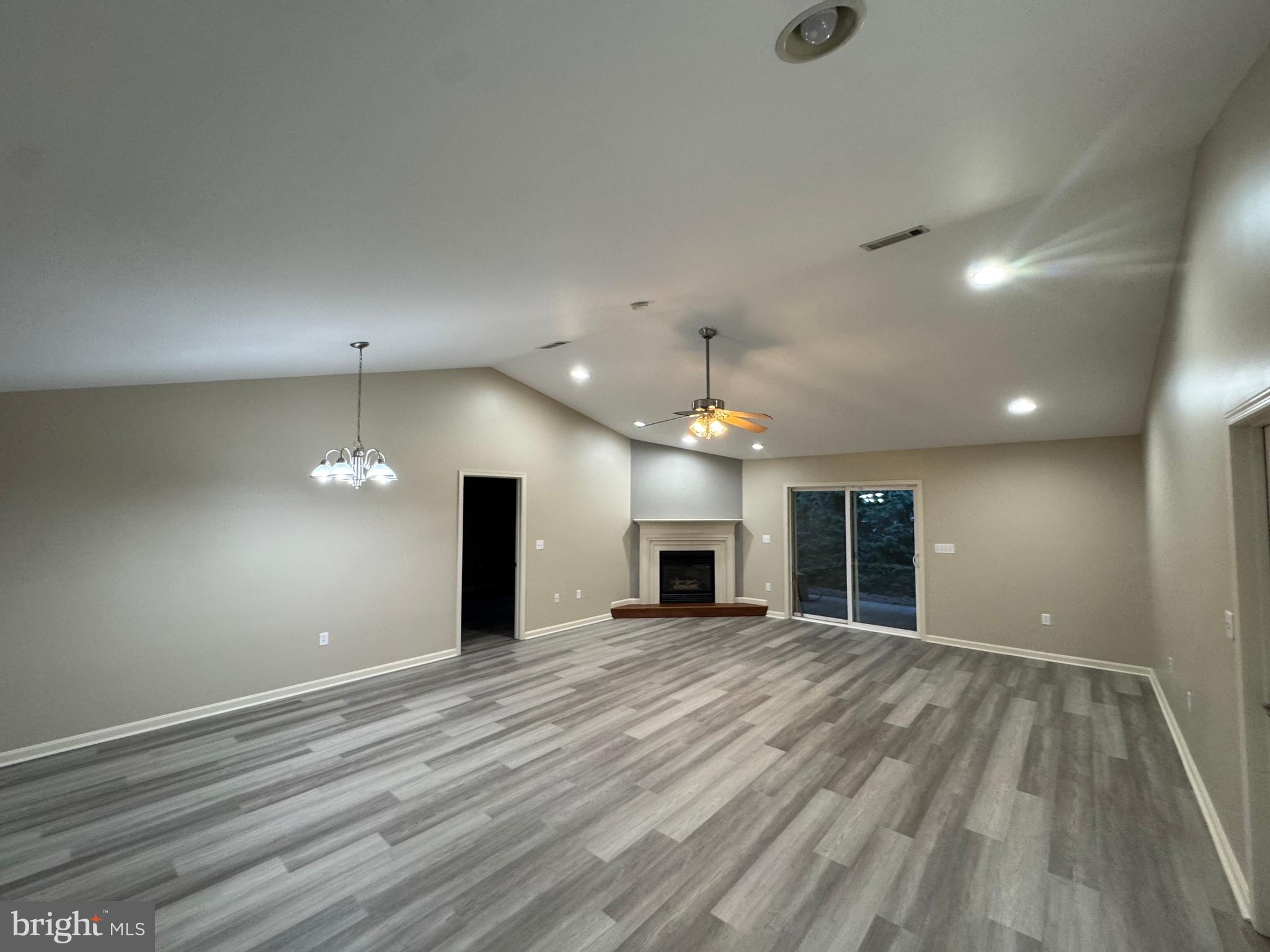 SOUTHAMPTON CUMBERLAND - Residential